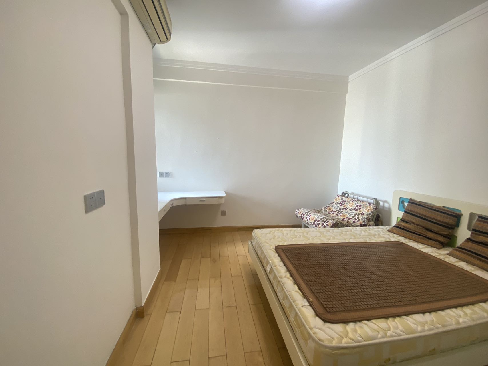 时尚新天地(平和堂) 3室2厅1卫 75.00万 时尚新天地(平和堂) 3室2厅1卫 75.00万室内图