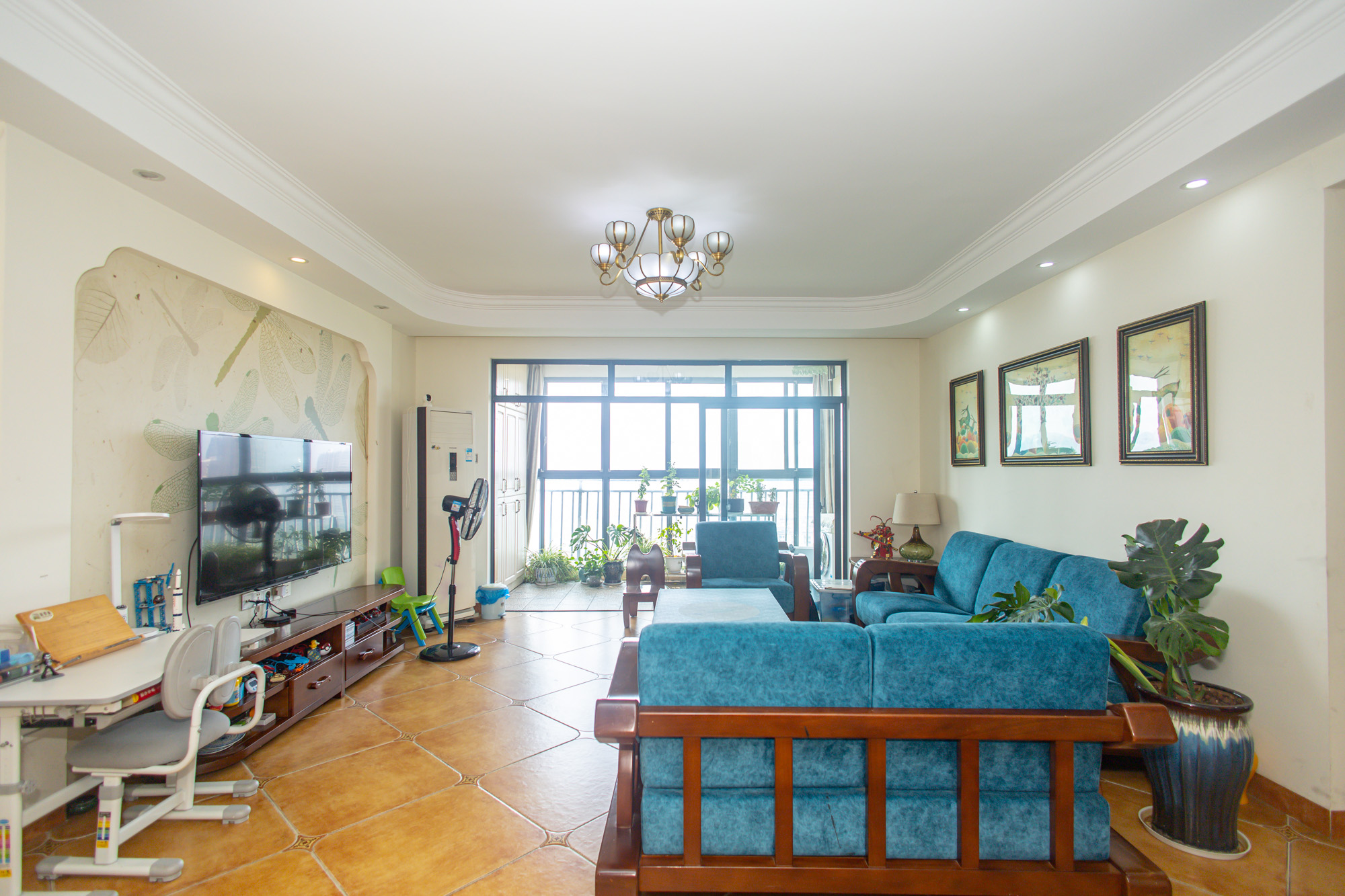 星电恬园 4室2厅2卫 106.0万 星电恬园 4室2厅2卫 106.0万客厅