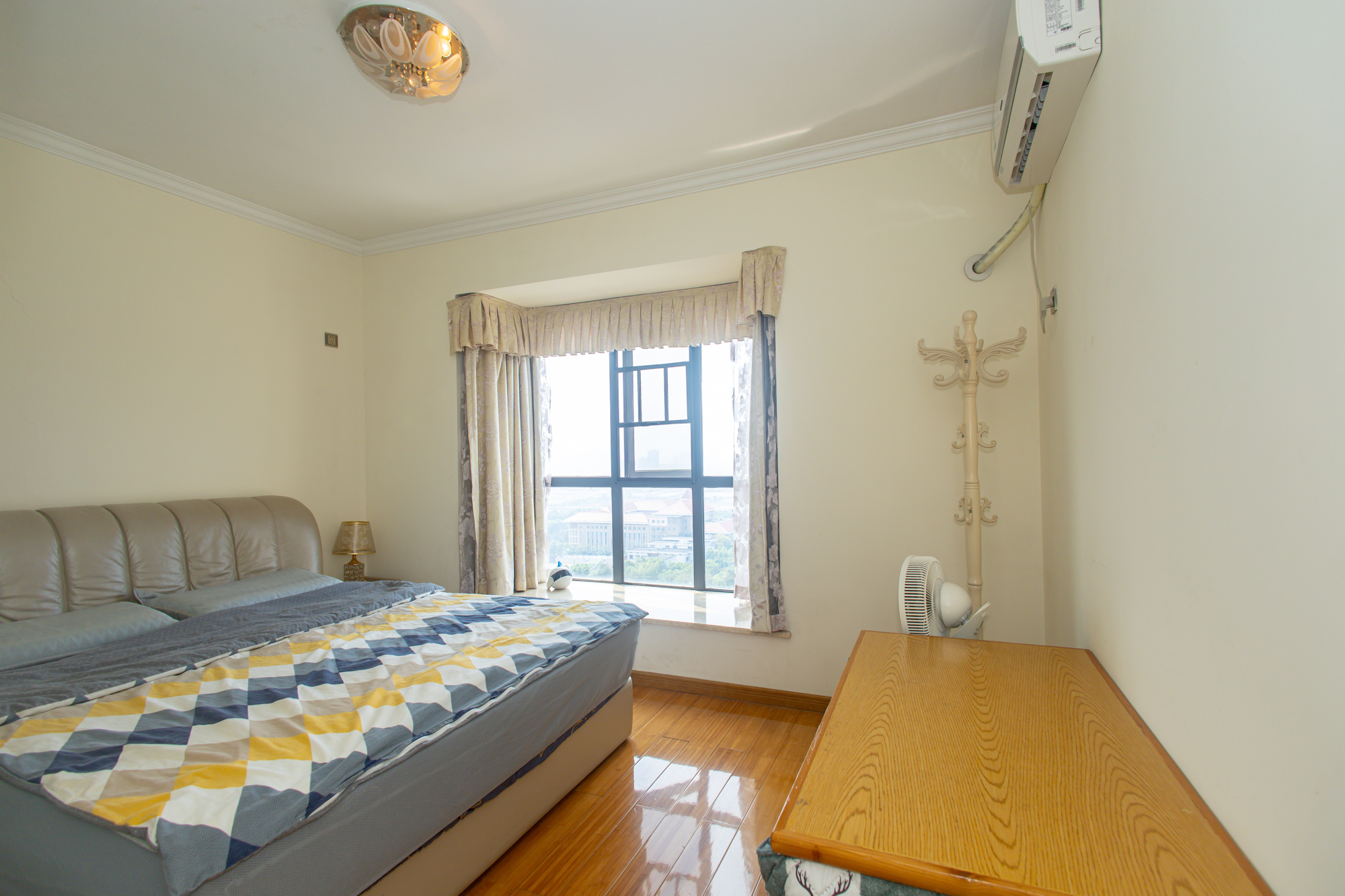 星电恬园 4室2厅2卫 106.0万 星电恬园 4室2厅2卫 106.0万卧室