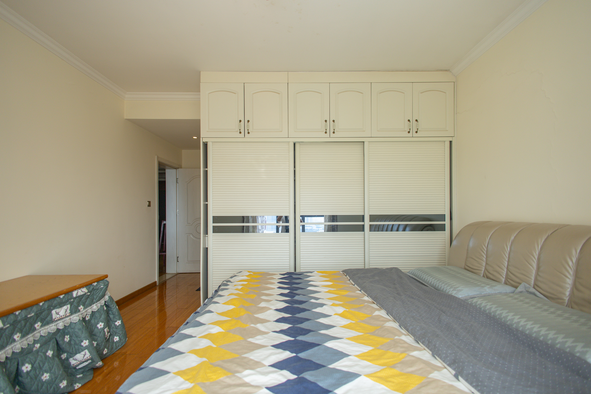 星电恬园 4室2厅2卫 106.0万 星电恬园 4室2厅2卫 106.0万卧室