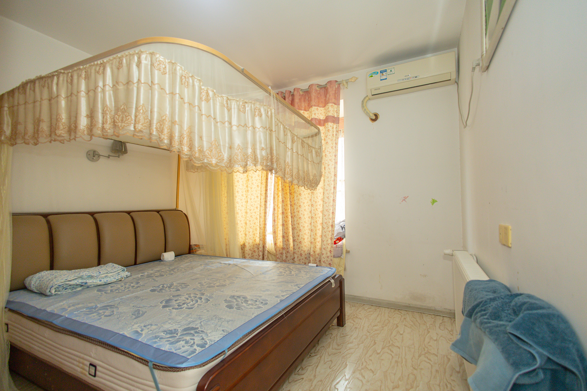 华润凤凰城一期  3室2厅2卫    85.8万卧室