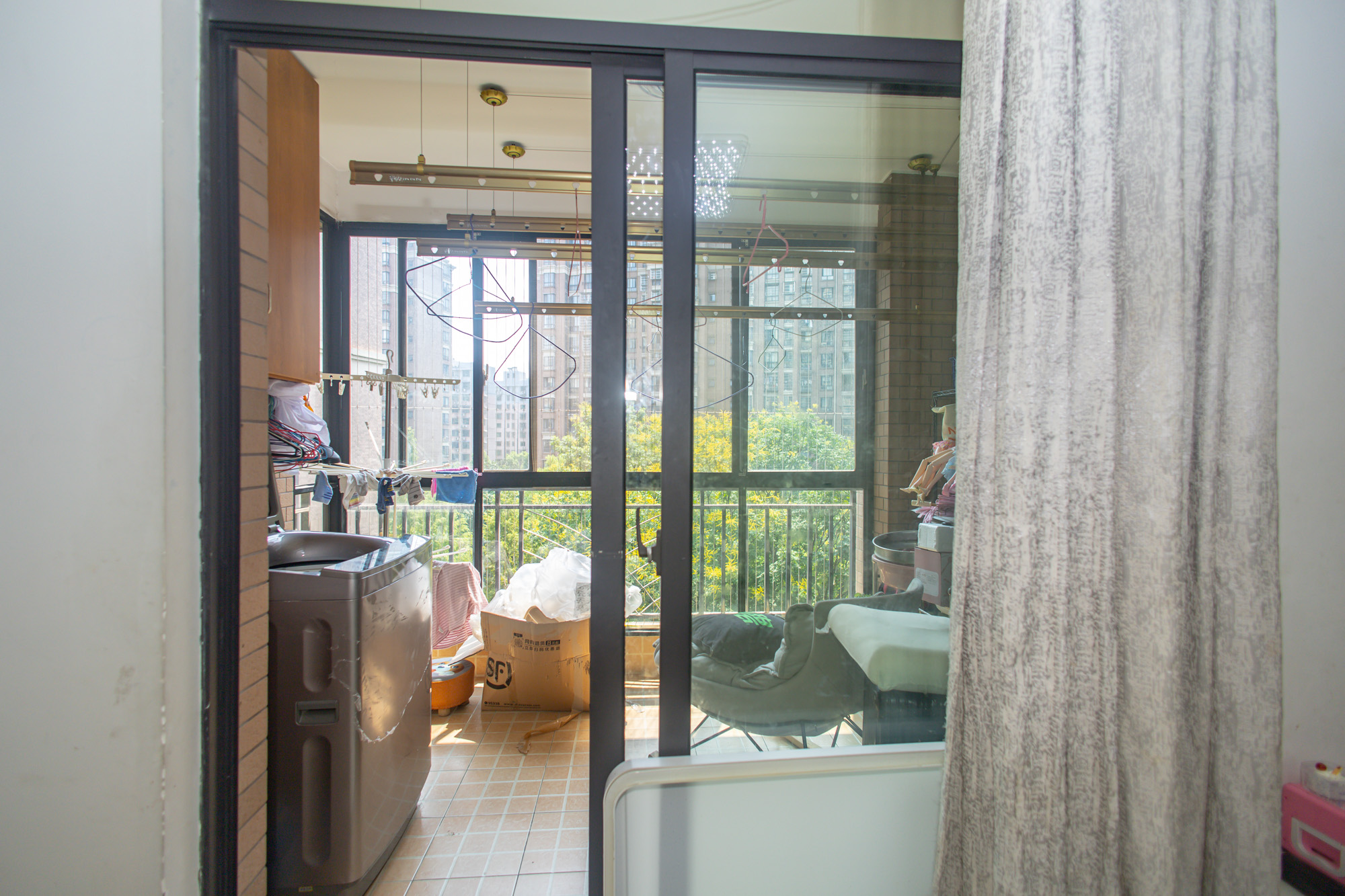 华润凤凰城一期  3室2厅2卫    85.8万阳台