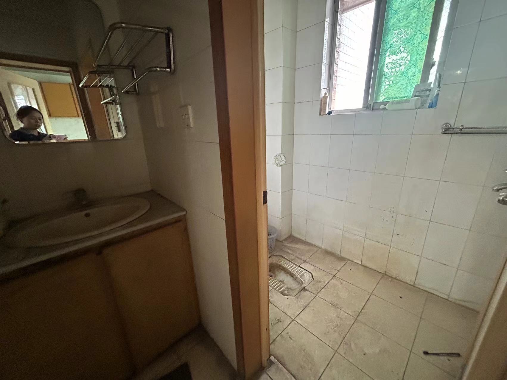 银苑小区 4室2厅2卫 68.0万 银苑小区 4室2厅2卫 68.0万室内图