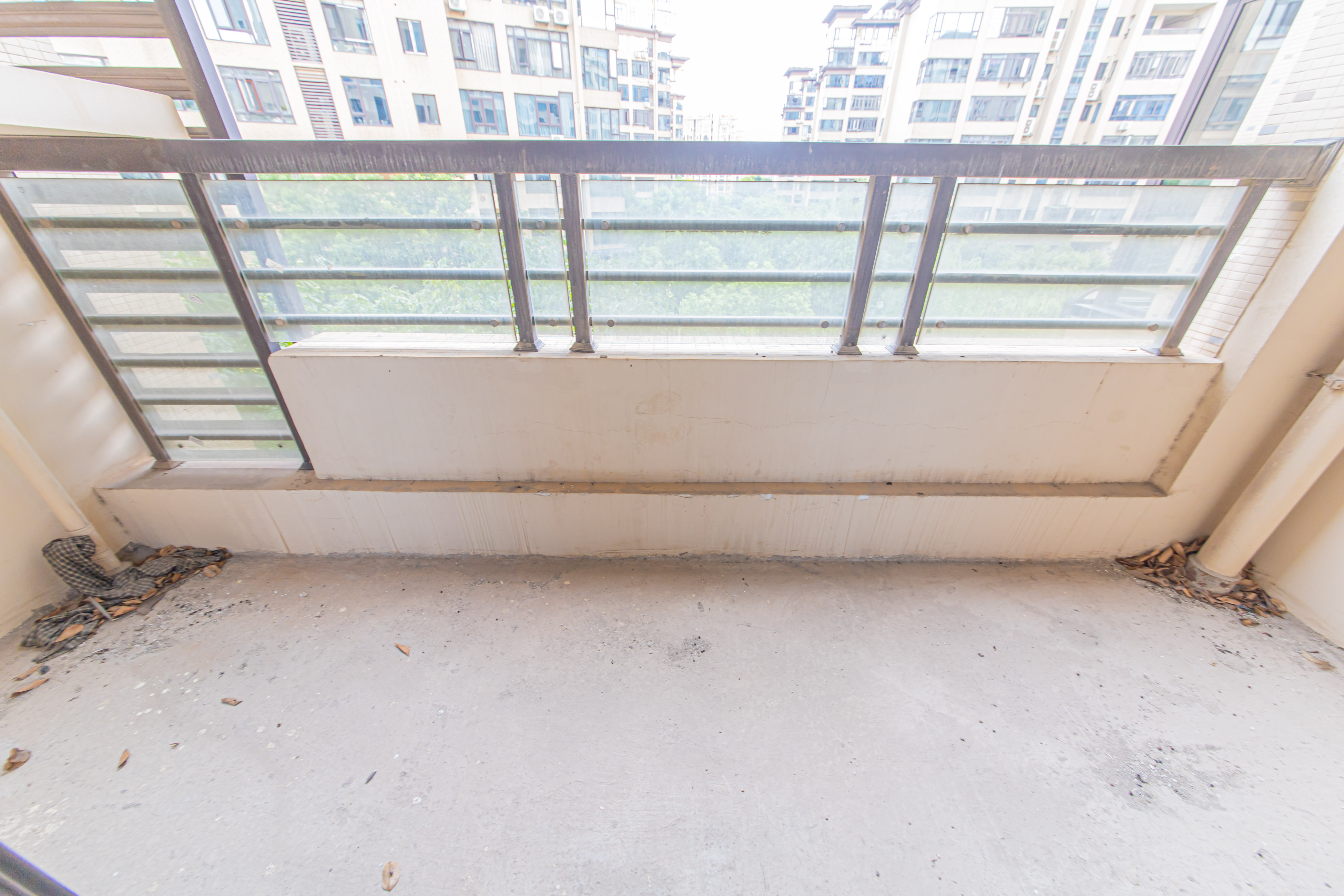 大唐印象一期云海湾  4室2厅2卫    135.0万 大唐印象一期云海湾  4室2厅2卫    135.0万阳台