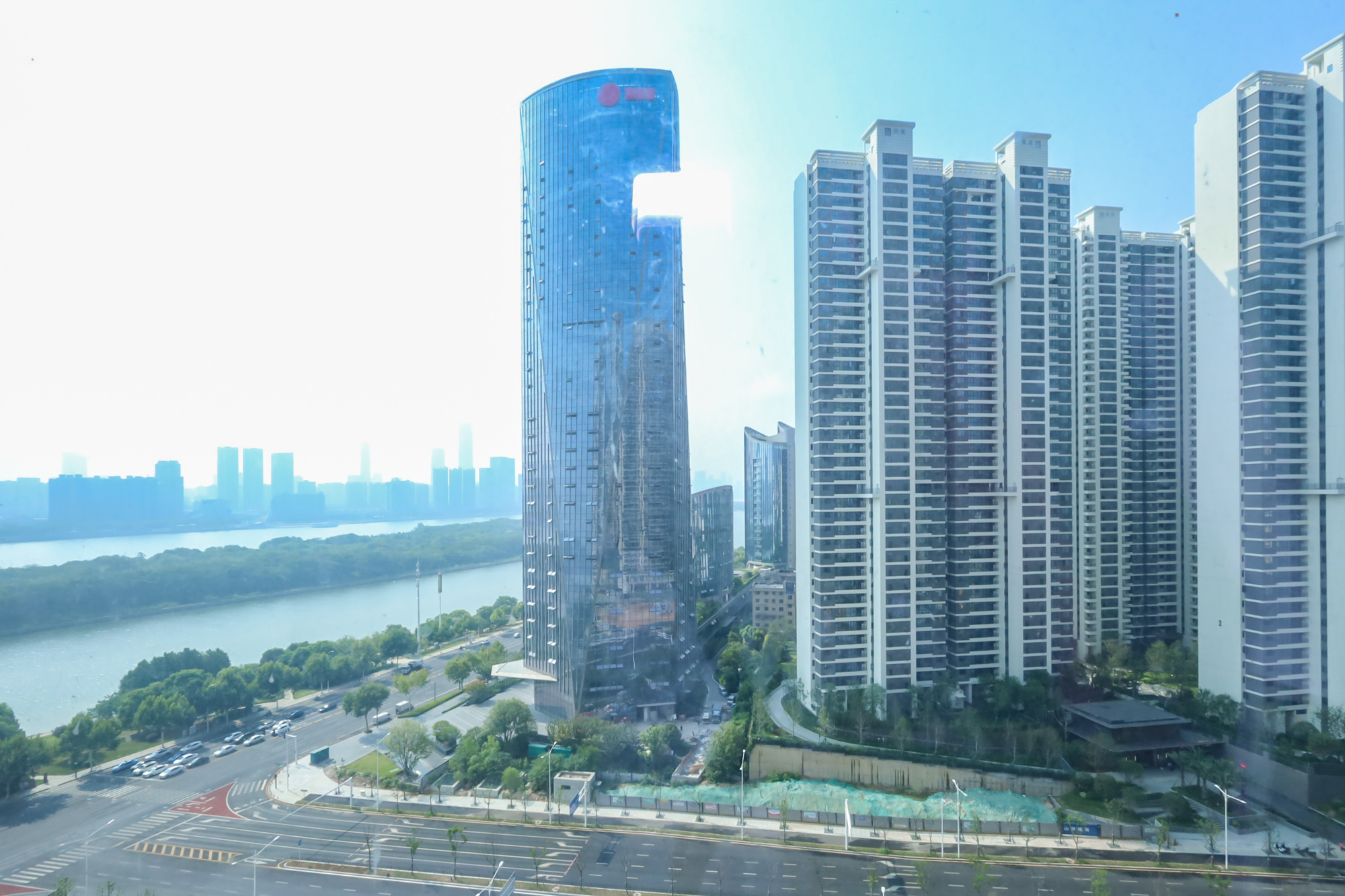 保利西海岸A区  4室2厅2卫    237.95万其他