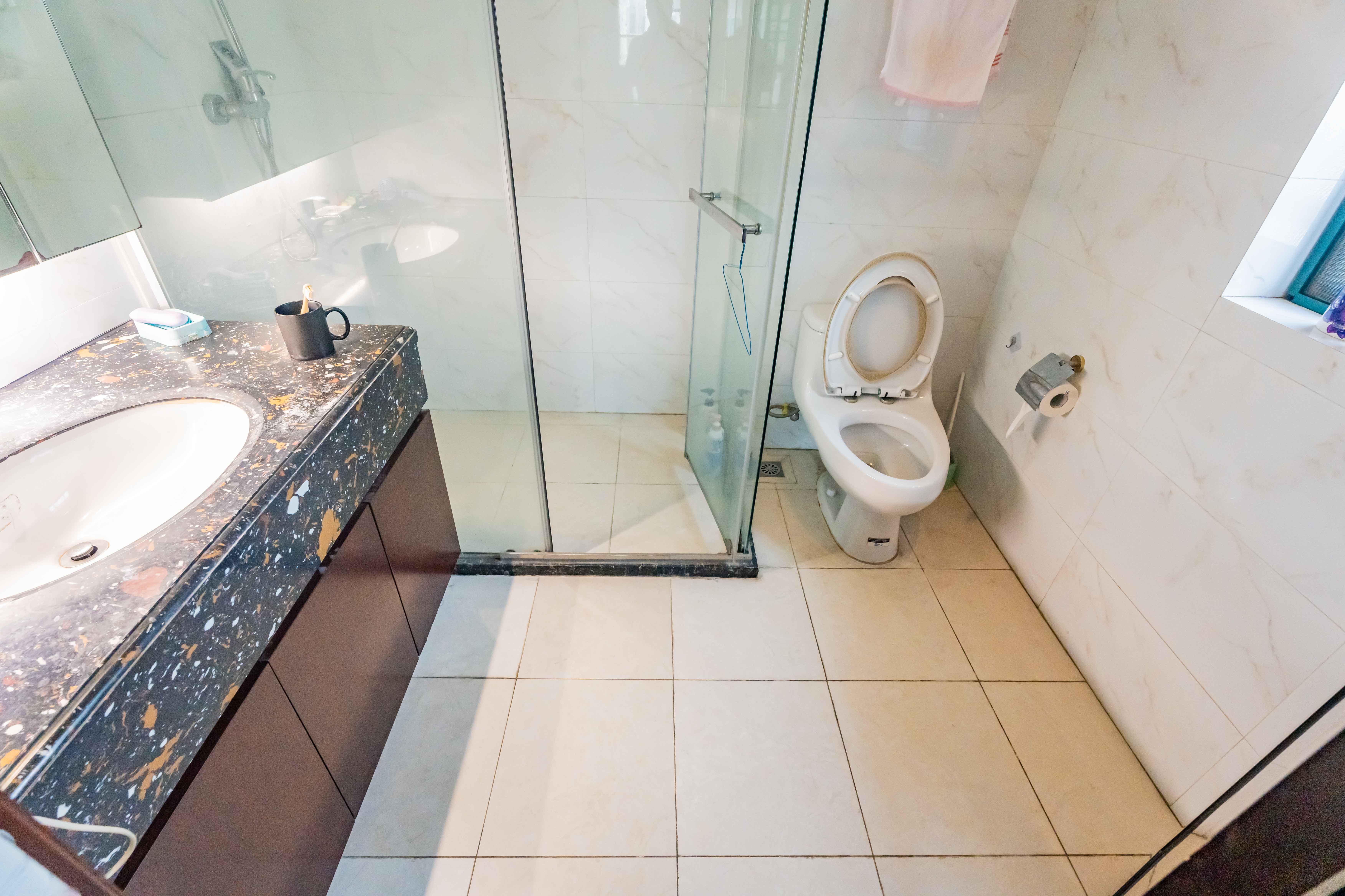 恒大雅苑  3室2厅2卫    115.0万 恒大雅苑  3室2厅2卫    115.0万卫生间