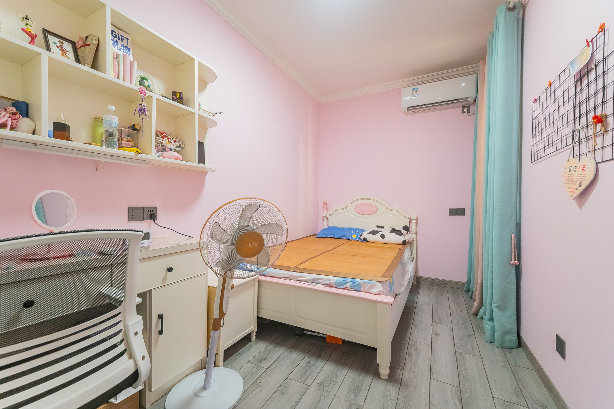 海伦春天 3室2厅1卫 78.8万 海伦春天 3室2厅1卫 78.8万卧室