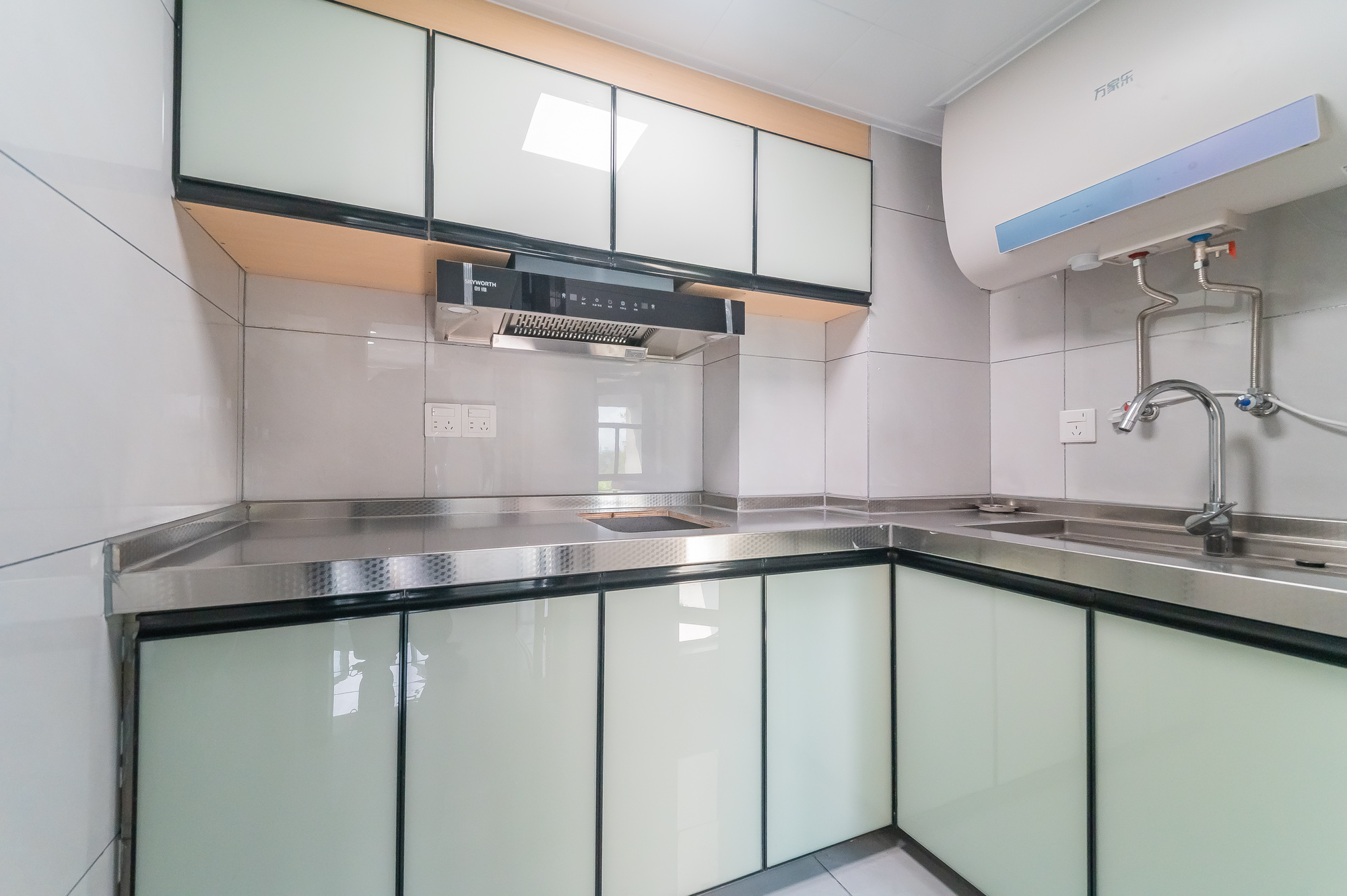 新城悦隽公园  2室2厅2卫    42.8万 新城悦隽公园  2室2厅2卫    42.8万厨房