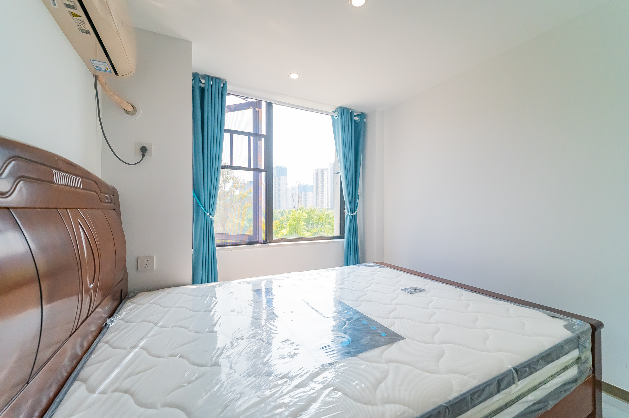 新城悦隽公园  2室2厅2卫    42.8万 新城悦隽公园  2室2厅2卫    42.8万卧室