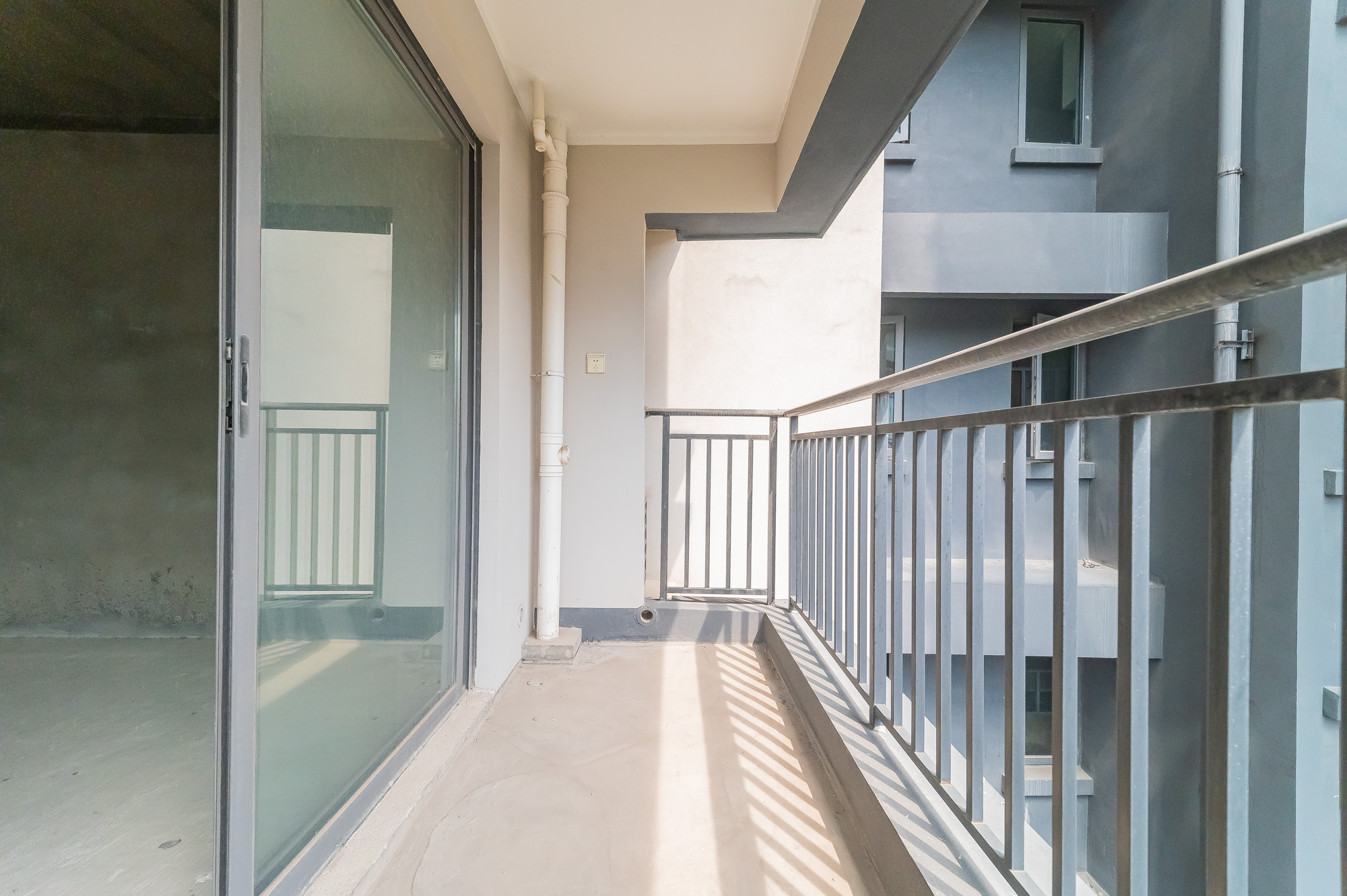 中建悦和城  3室2厅2卫   106.00万其他