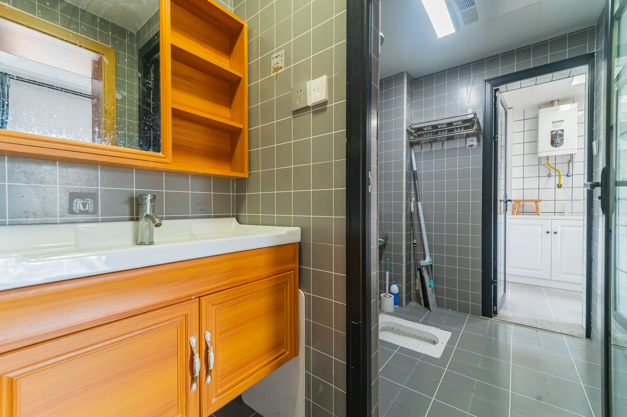 恒基凯旋门三期  3室2厅1卫    95.8万 恒基凯旋门三期  3室2厅1卫    95.8万卫生间