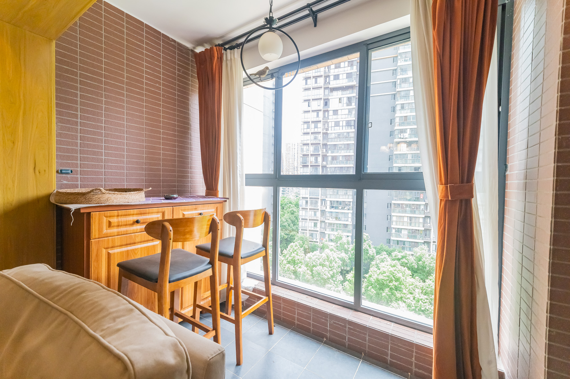 恒基凯旋门三期  3室2厅1卫    95.8万 恒基凯旋门三期  3室2厅1卫    95.8万阳台