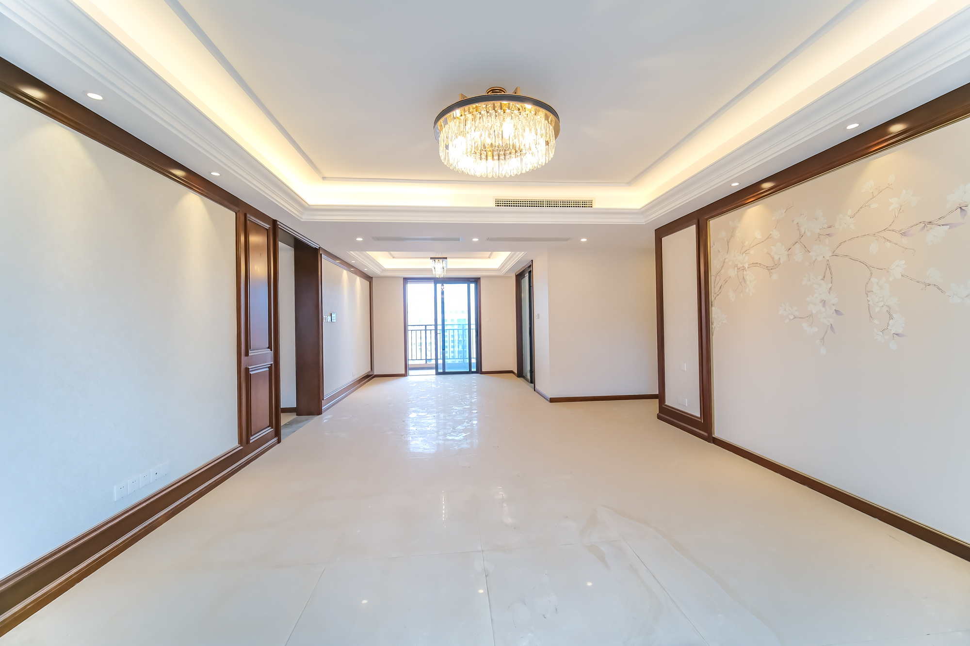 运达锦绣广场  5室2厅3卫    300.0万 运达锦绣广场  5室2厅3卫    300.0万客厅