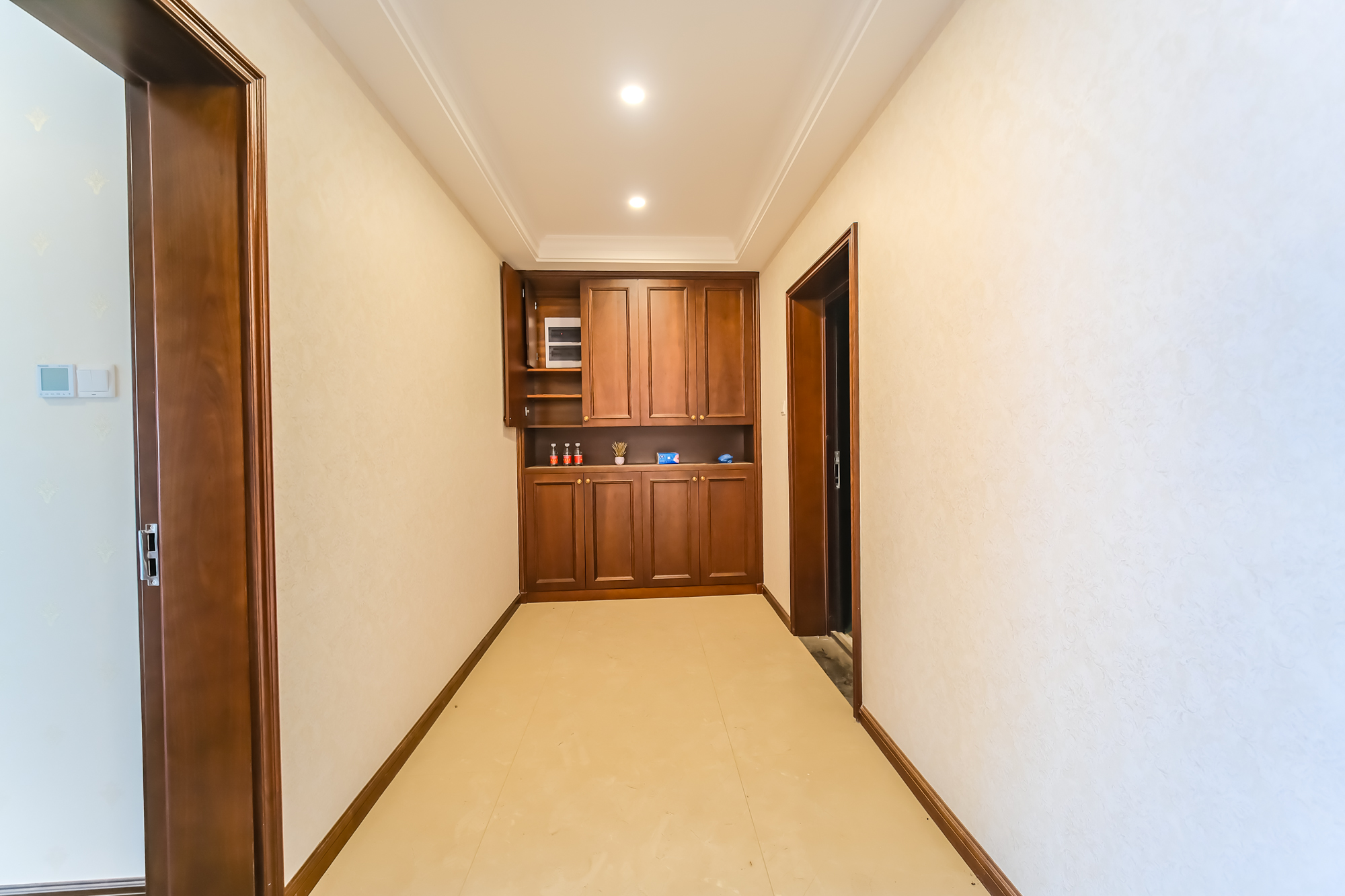 运达锦绣广场  5室2厅3卫    300.0万 运达锦绣广场  5室2厅3卫    300.0万其他