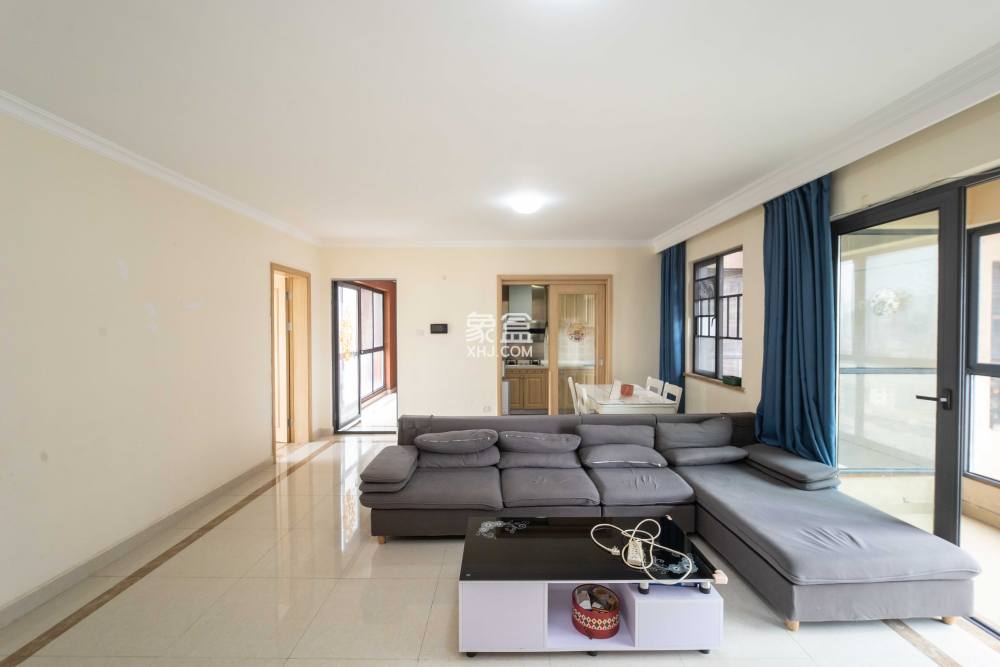 佳兆业时代广场  3室2厅1卫    150.0万