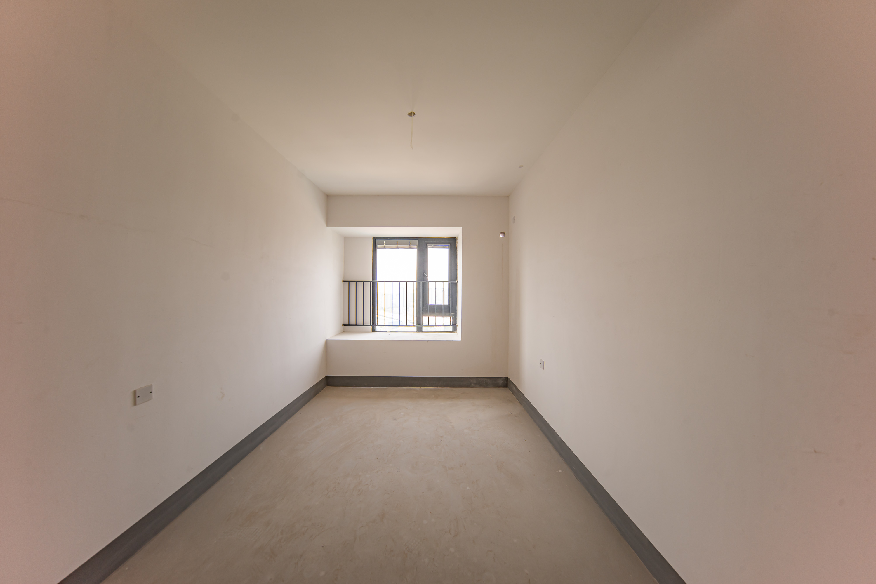 建投象山国际  4室2厅2卫    150.0万卧室