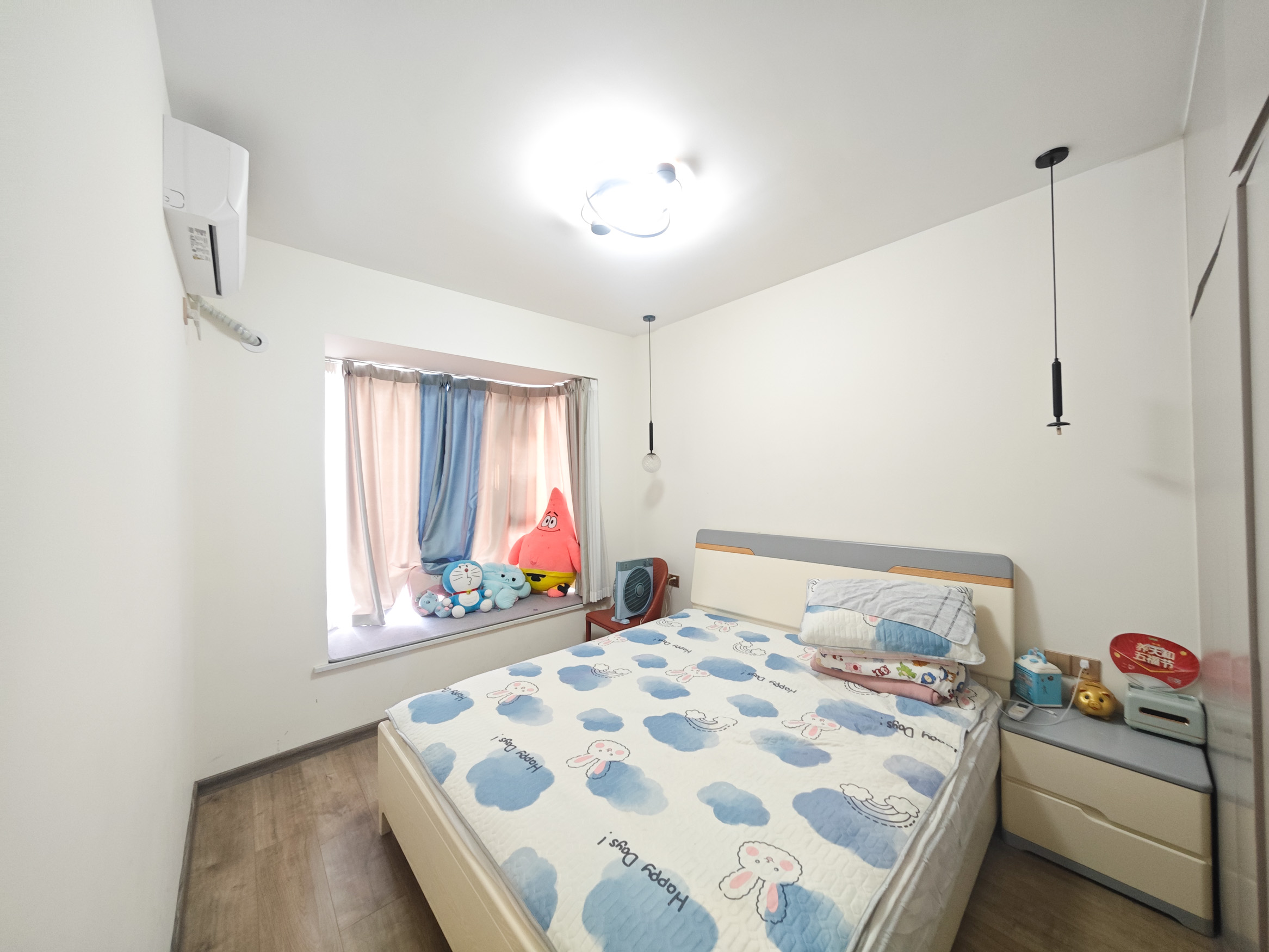 中建嘉和城  3室2厅1卫   96.00万卧室