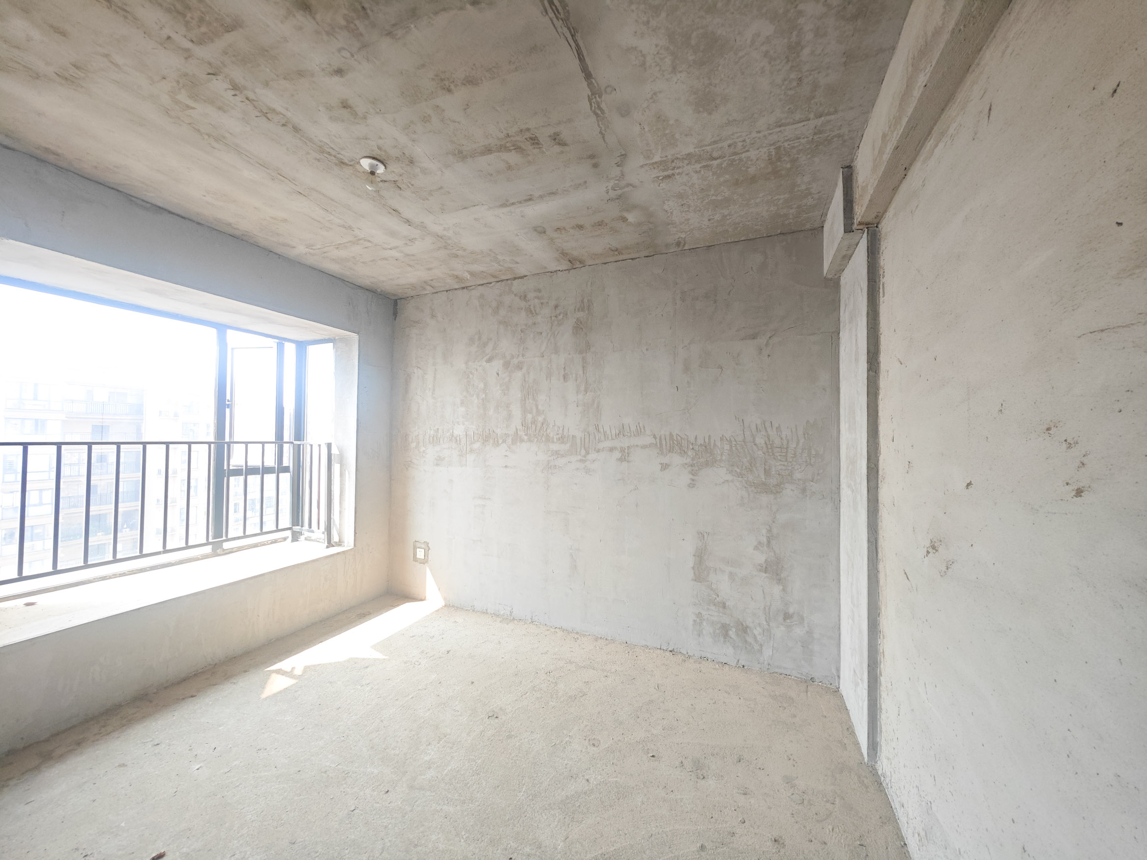 中建嘉和城  3室2厅1卫   85.50万卧室