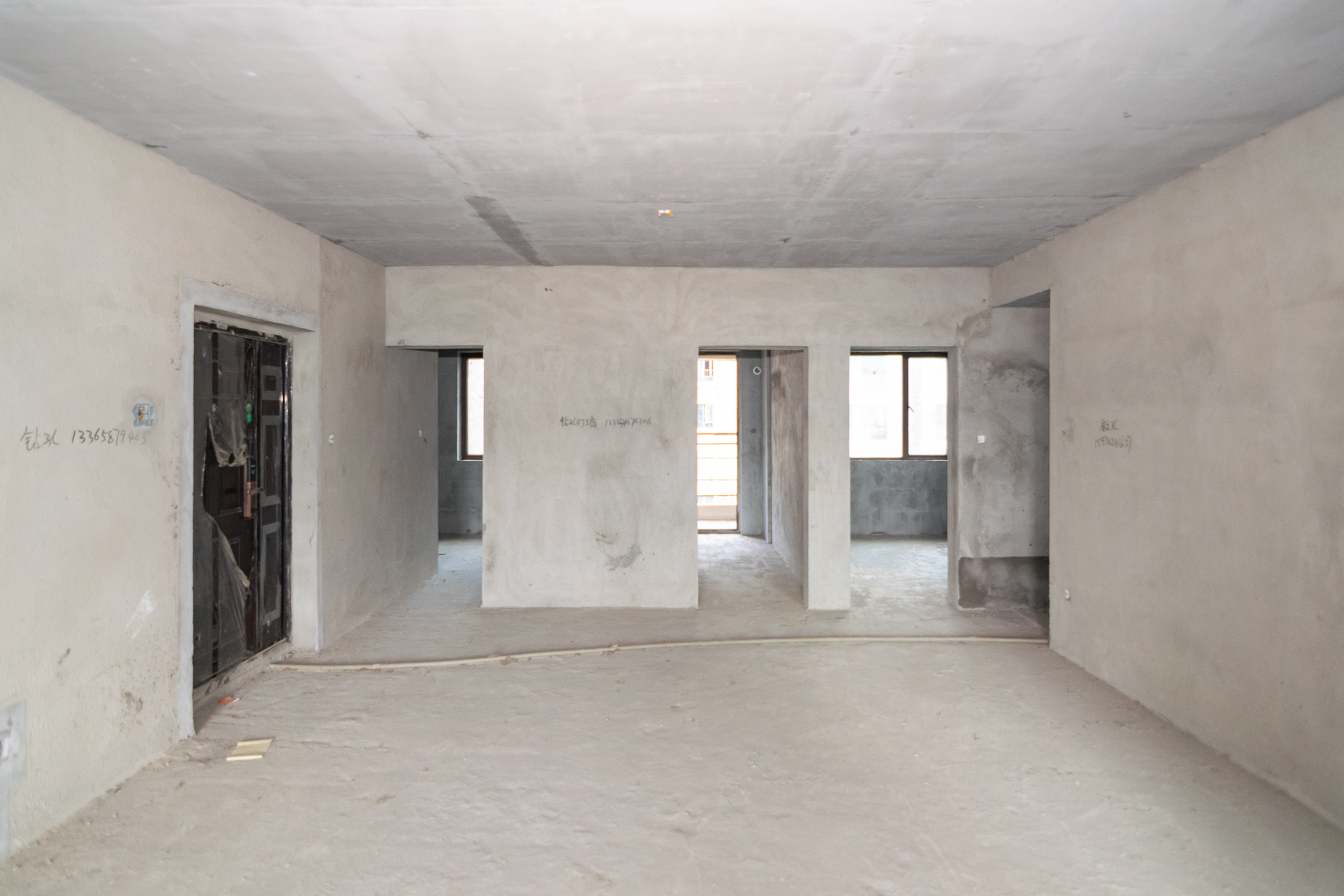 大汉汉园  4室2厅3卫    108.0万 大汉汉园  4室2厅3卫    108.0万客厅