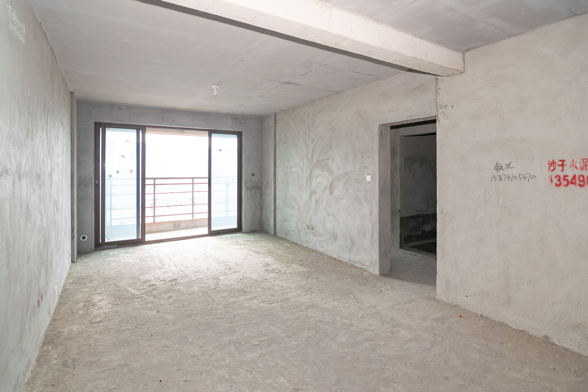 大汉汉园  4室2厅3卫    108.0万 大汉汉园  4室2厅3卫    108.0万客厅