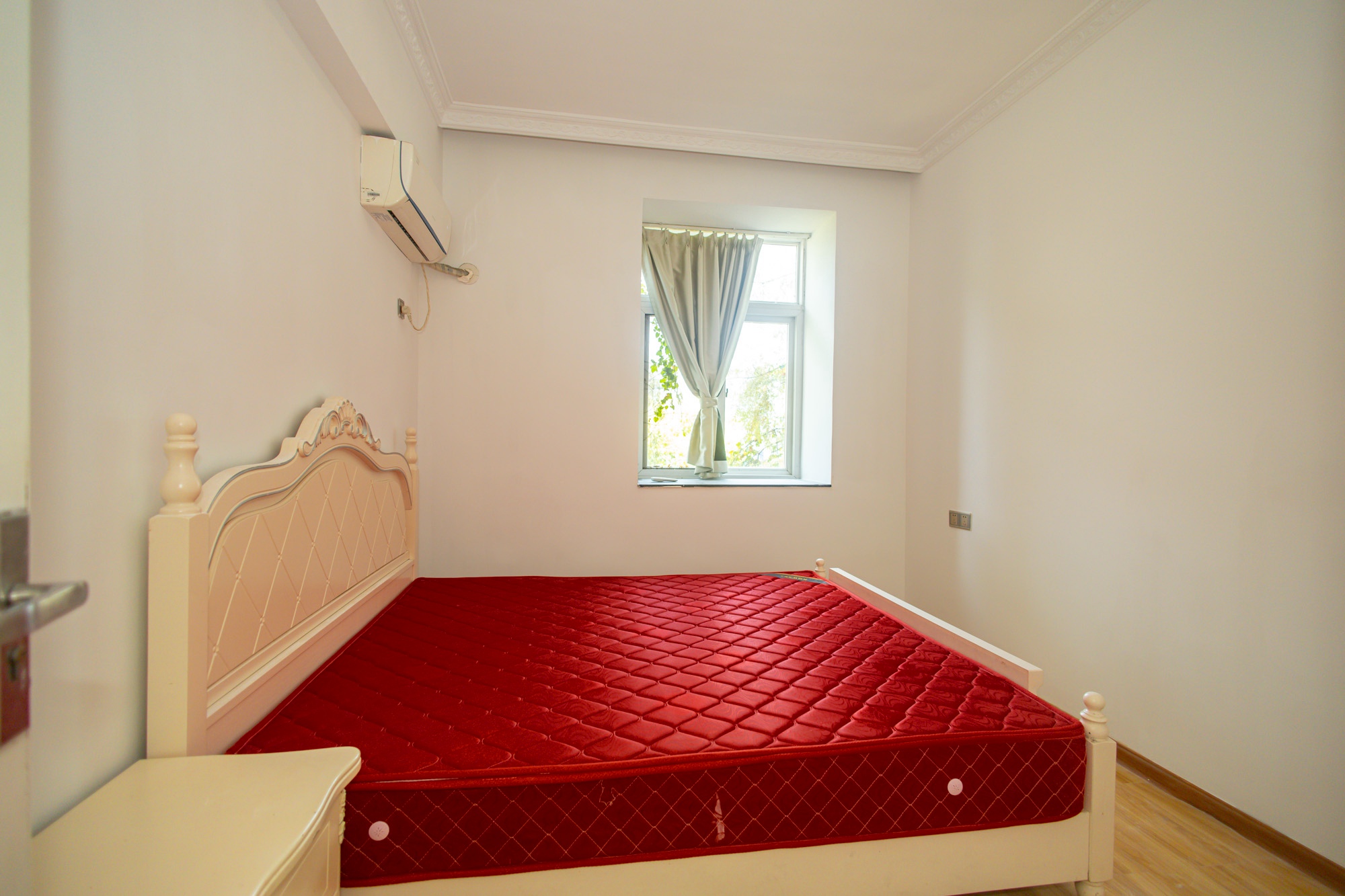 山水芙蓉国际新城 3室2厅1卫 69.8万 山水芙蓉国际新城 3室2厅1卫 69.8万卧室