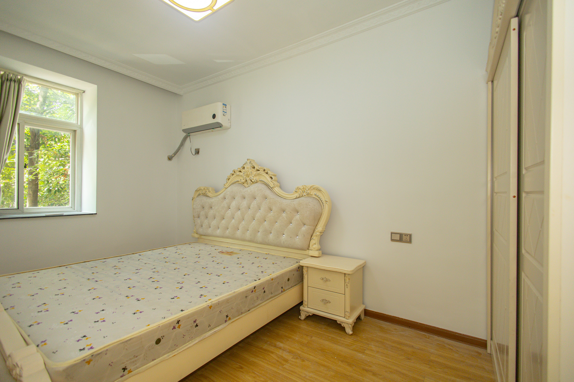 山水芙蓉国际新城 3室2厅1卫 69.8万 山水芙蓉国际新城 3室2厅1卫 69.8万卧室