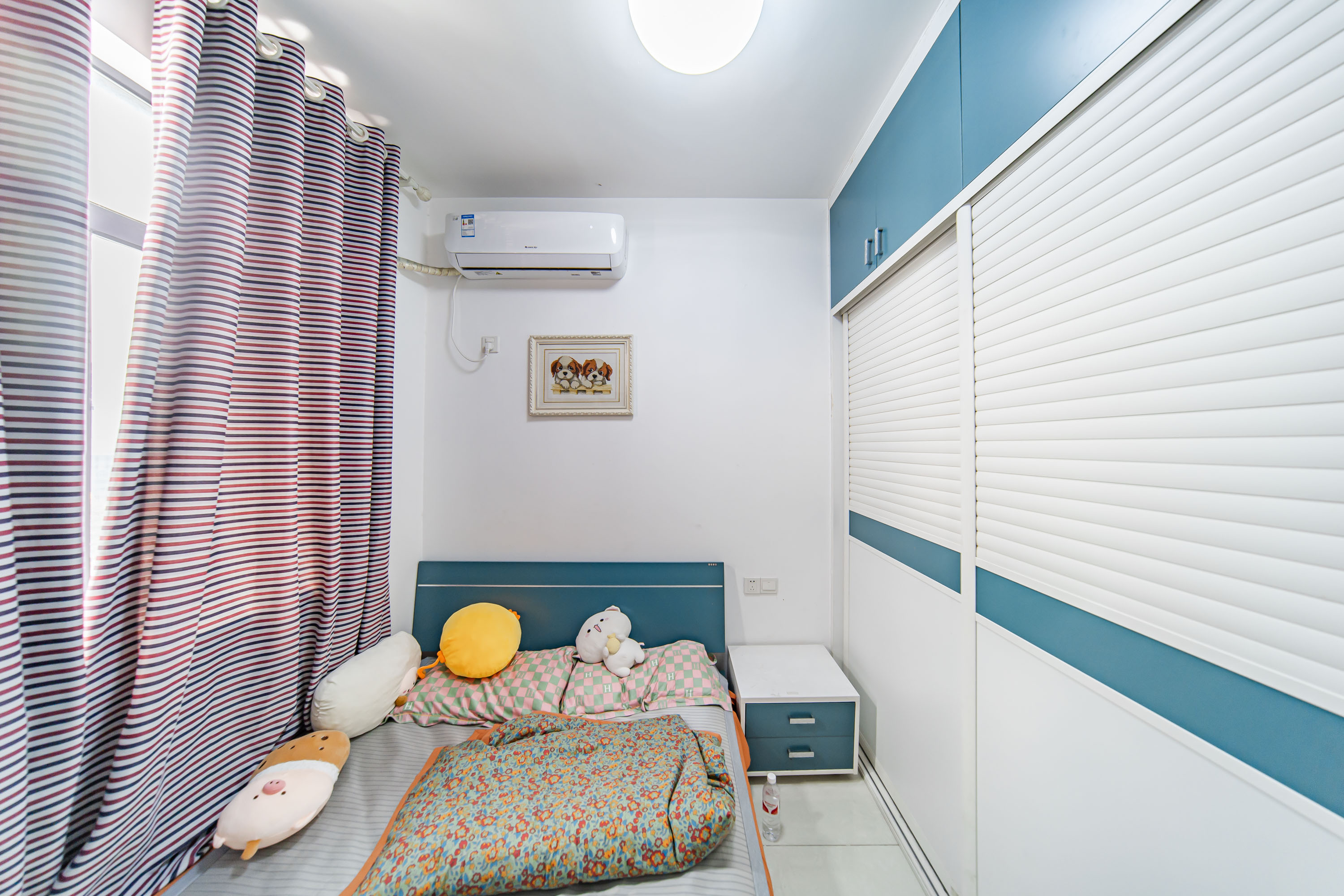 阳光100三期 2室2厅1卫 73.0万 阳光100三期 2室2厅1卫 73.0万卧室