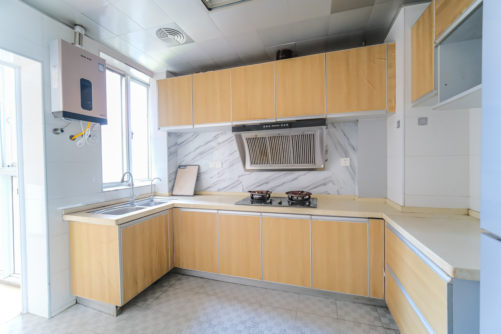 红树湾  3室2厅2卫    63.0万 红树湾  3室2厅2卫    63.0万厨房