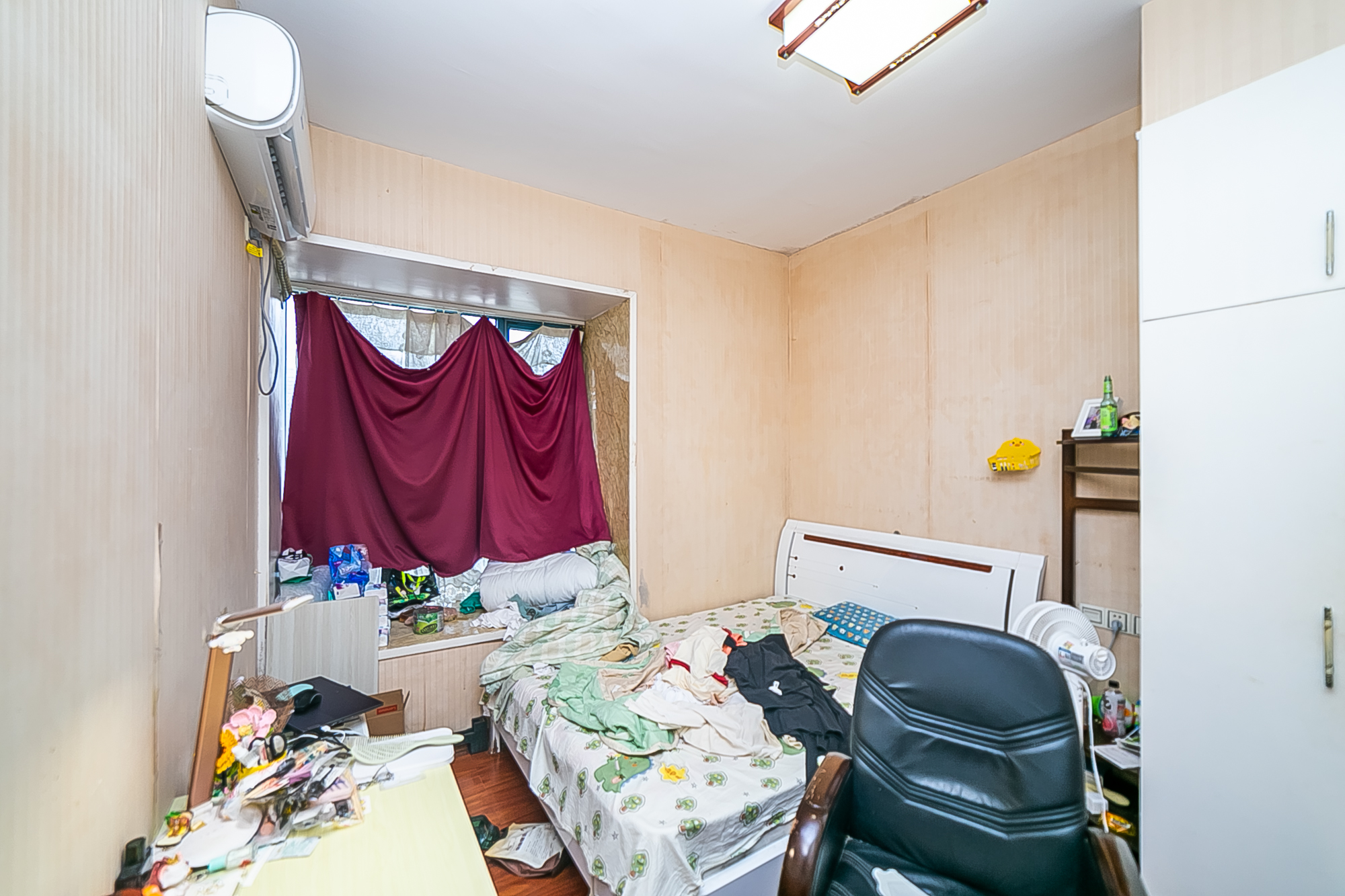 华菱蓝调国际（华菱.香墅美地）  3室1厅1卫   108.00万卧室