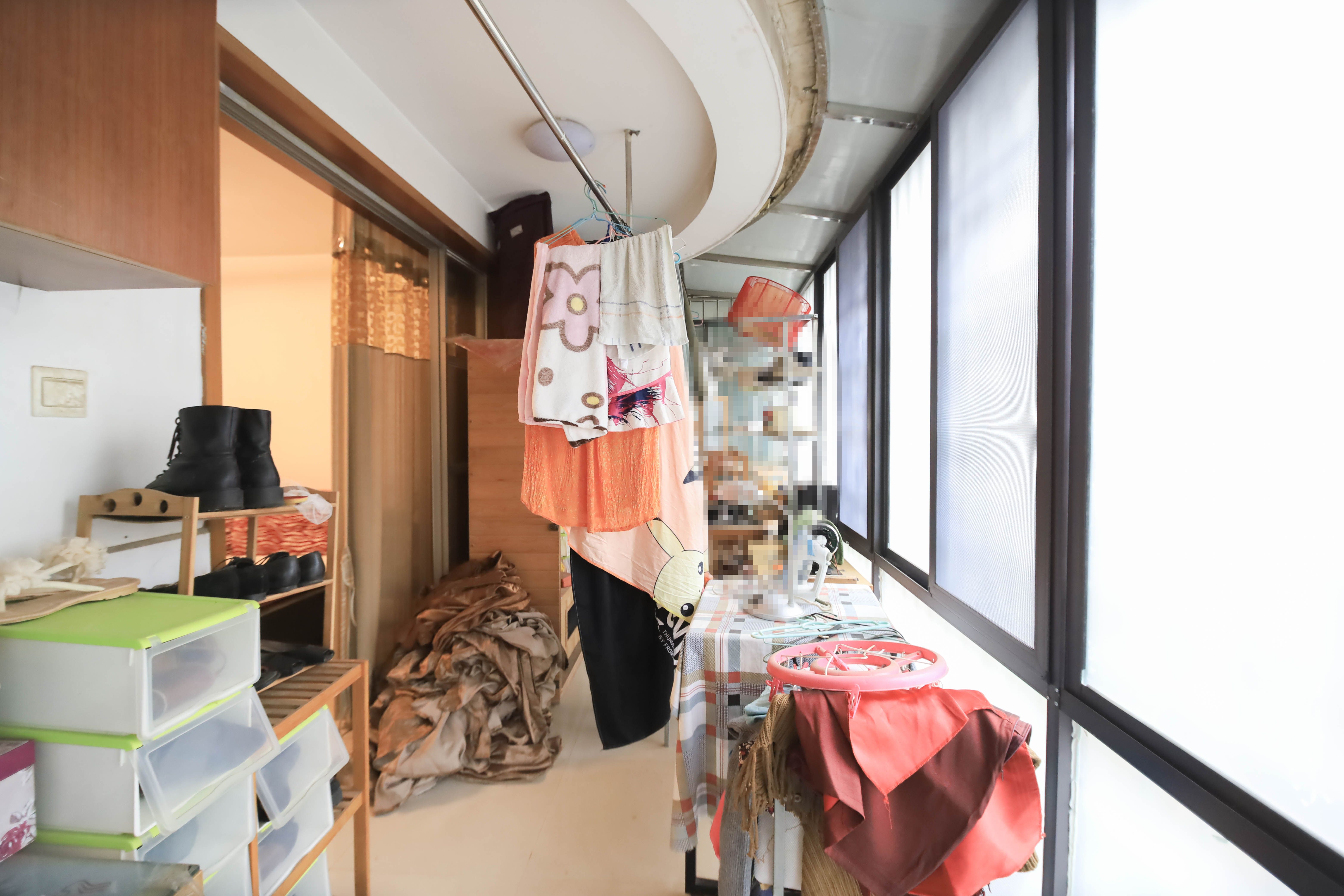 莲湖汽车饰品城（莲湖公寓）  2室1厅1卫   48.00万阳台