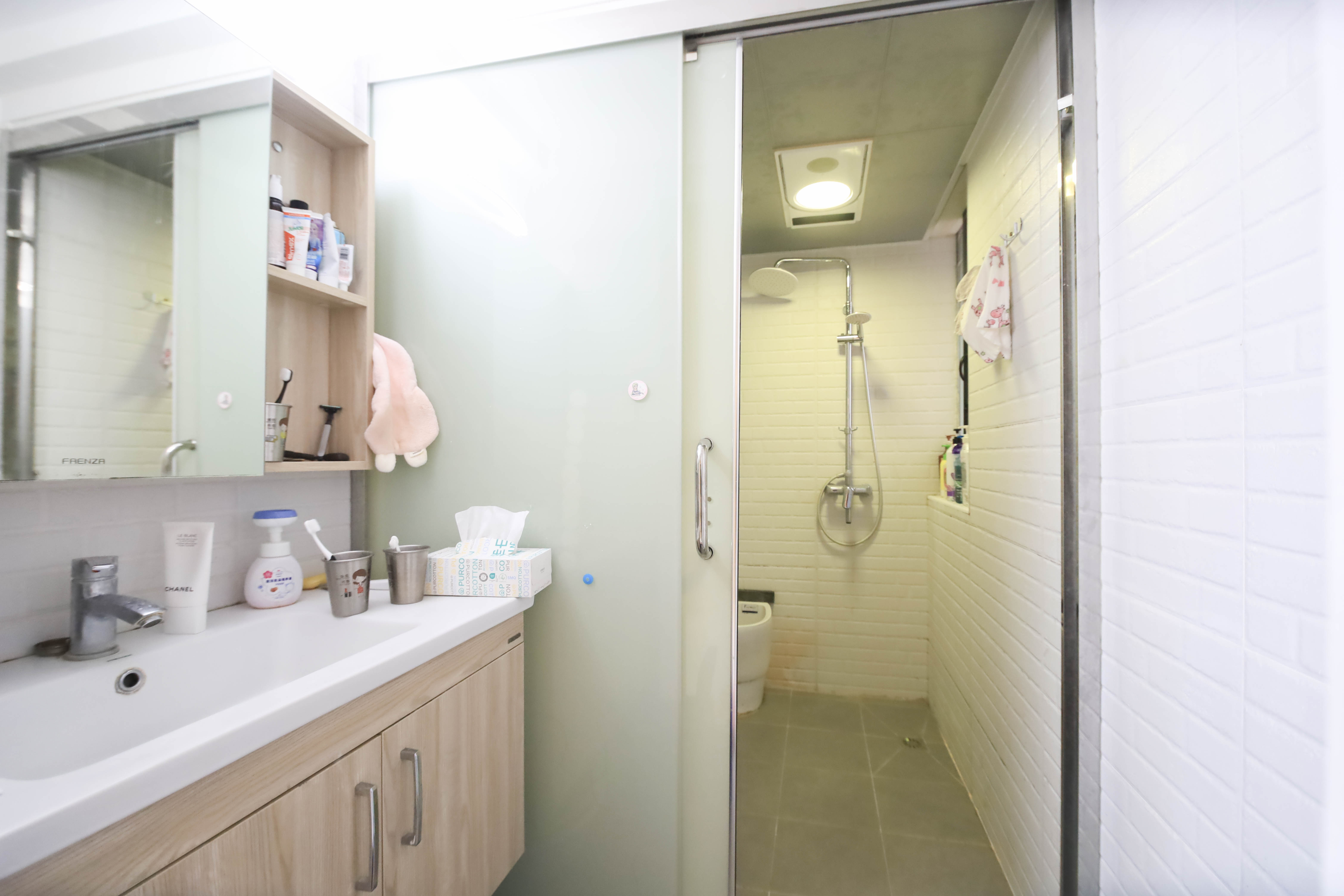 潇湘名城(新里程潇湘名城)  3室2厅2卫    96.8万 潇湘名城(新里程潇湘名城)  3室2厅2卫    96.8万卫生间