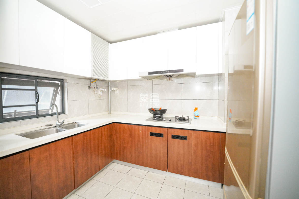 汇金城/嘉华城(二期、三期) 4室2厅2卫 172.0万 汇金城/嘉华城(二期、三期) 4室2厅2卫 172.0万其他