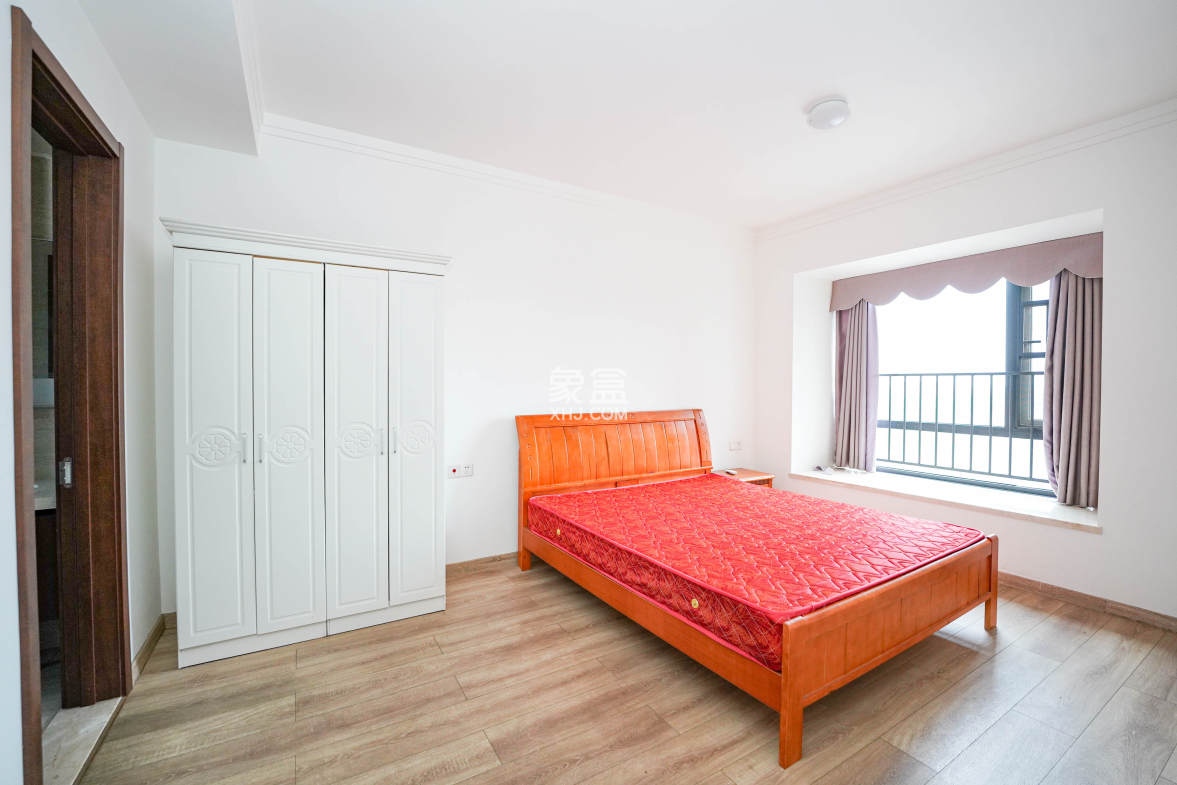 汇金城/嘉华城(二期、三期) 4室2厅2卫 172.0万 汇金城/嘉华城(二期、三期) 4室2厅2卫 172.0万卧室