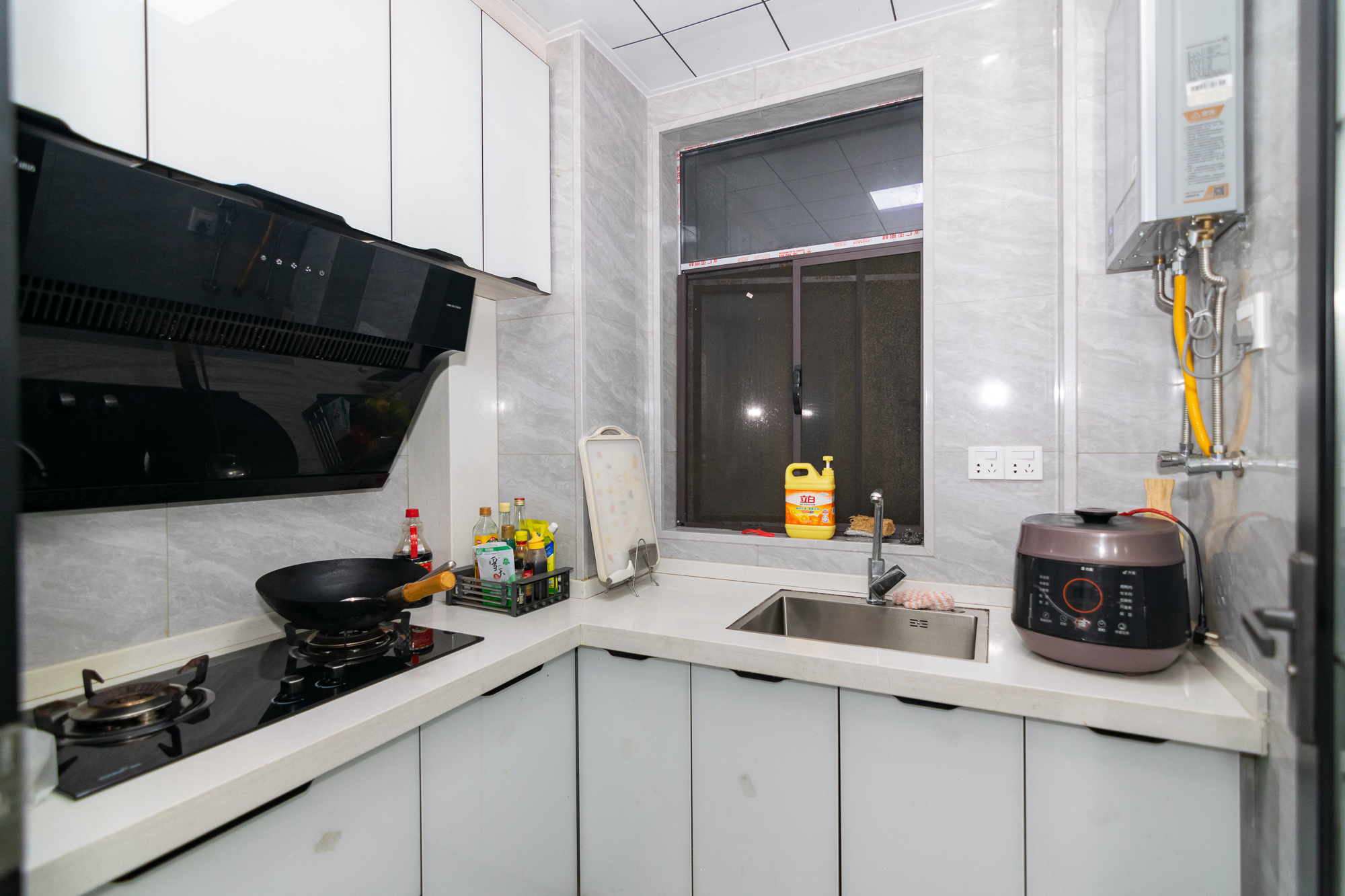 大汉汉府一期 2室2厅1卫 35.0万 大汉汉府一期 2室2厅1卫 35.0万厨房