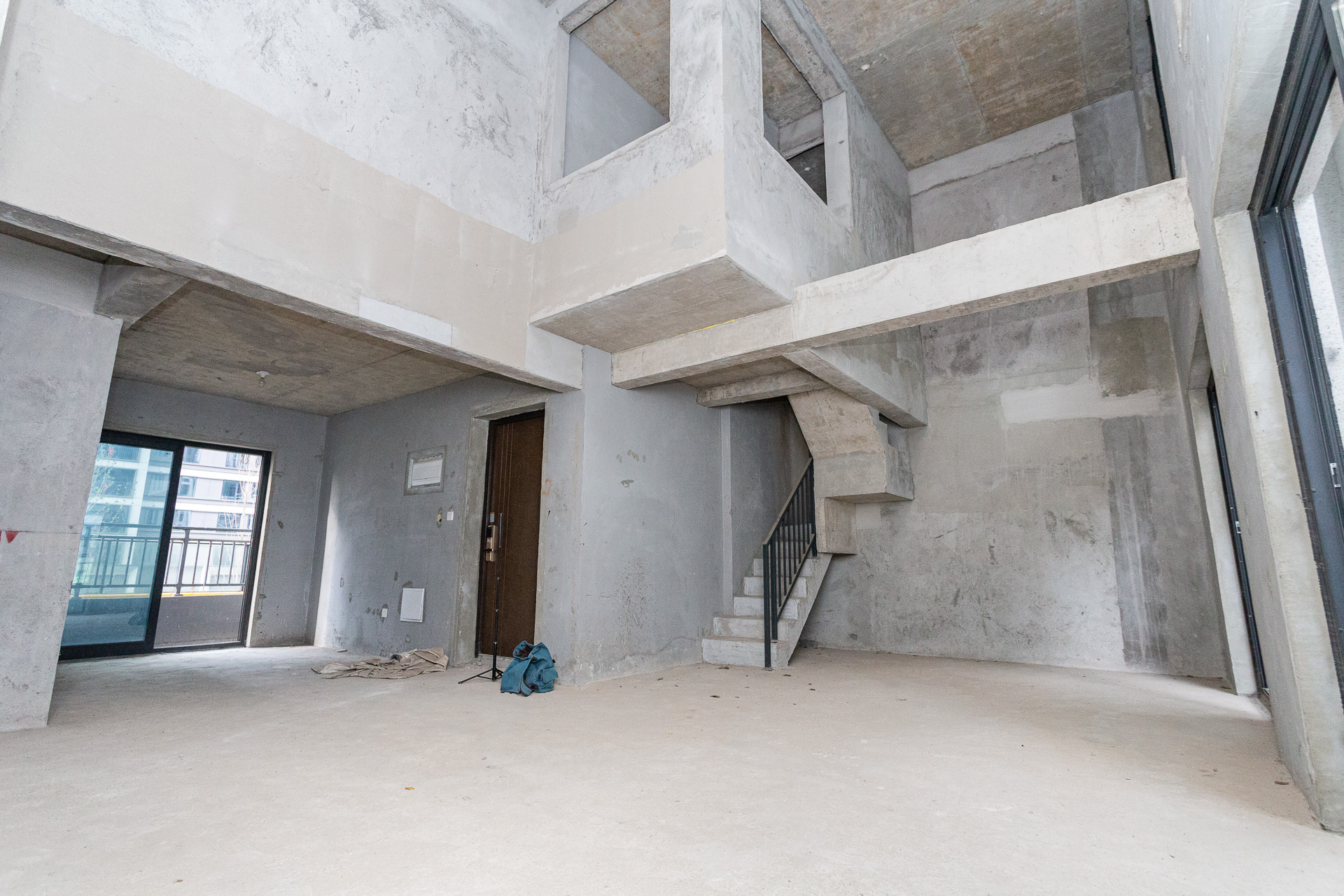 越秀湘江星汇城一期  5室2厅3卫    195.0万其他