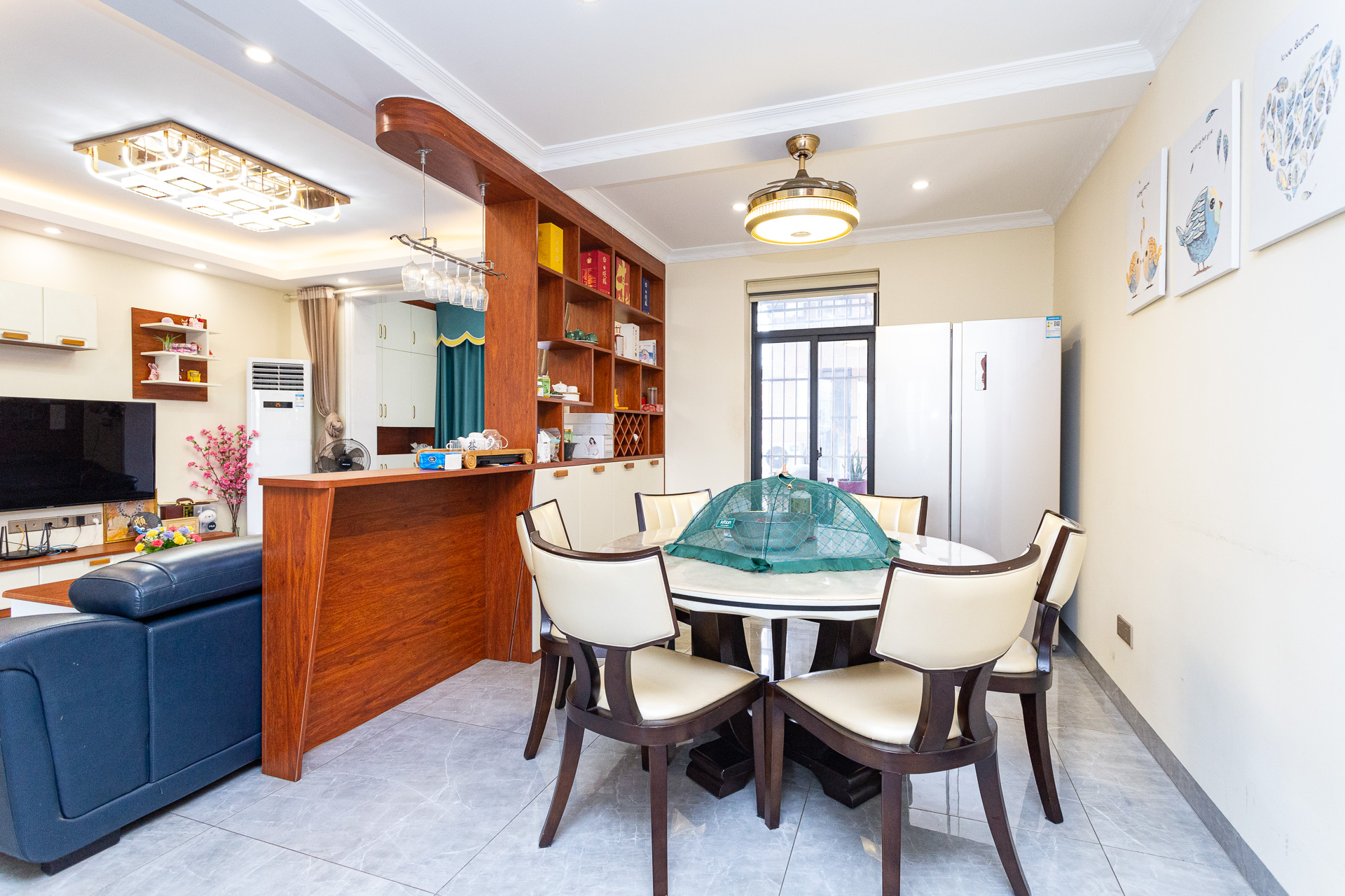 润和之悦(金泽园) 4室2厅2卫 99.8万 润和之悦(金泽园) 4室2厅2卫 99.8万客厅