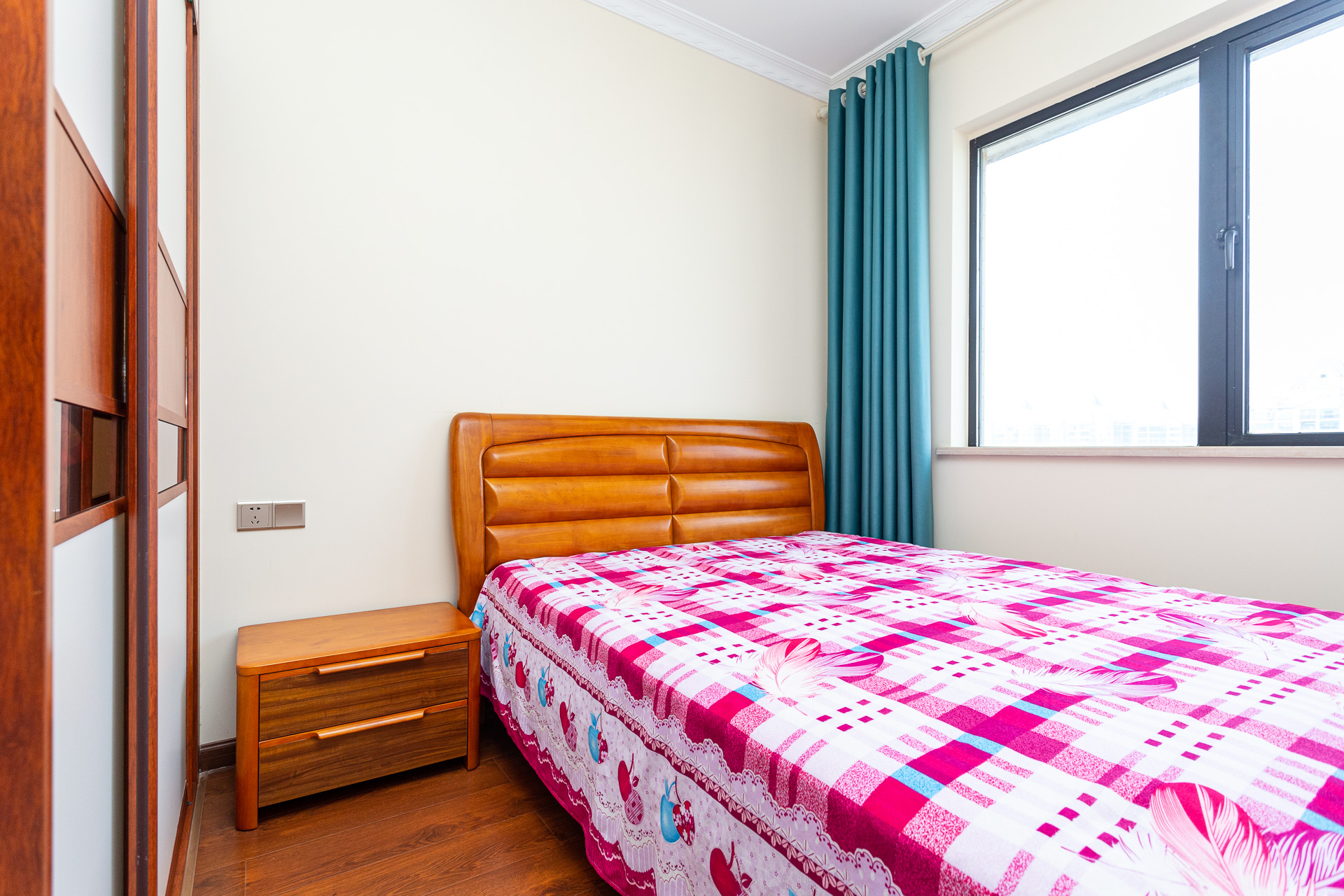 润和之悦(金泽园) 4室2厅2卫 99.8万 润和之悦(金泽园) 4室2厅2卫 99.8万卧室