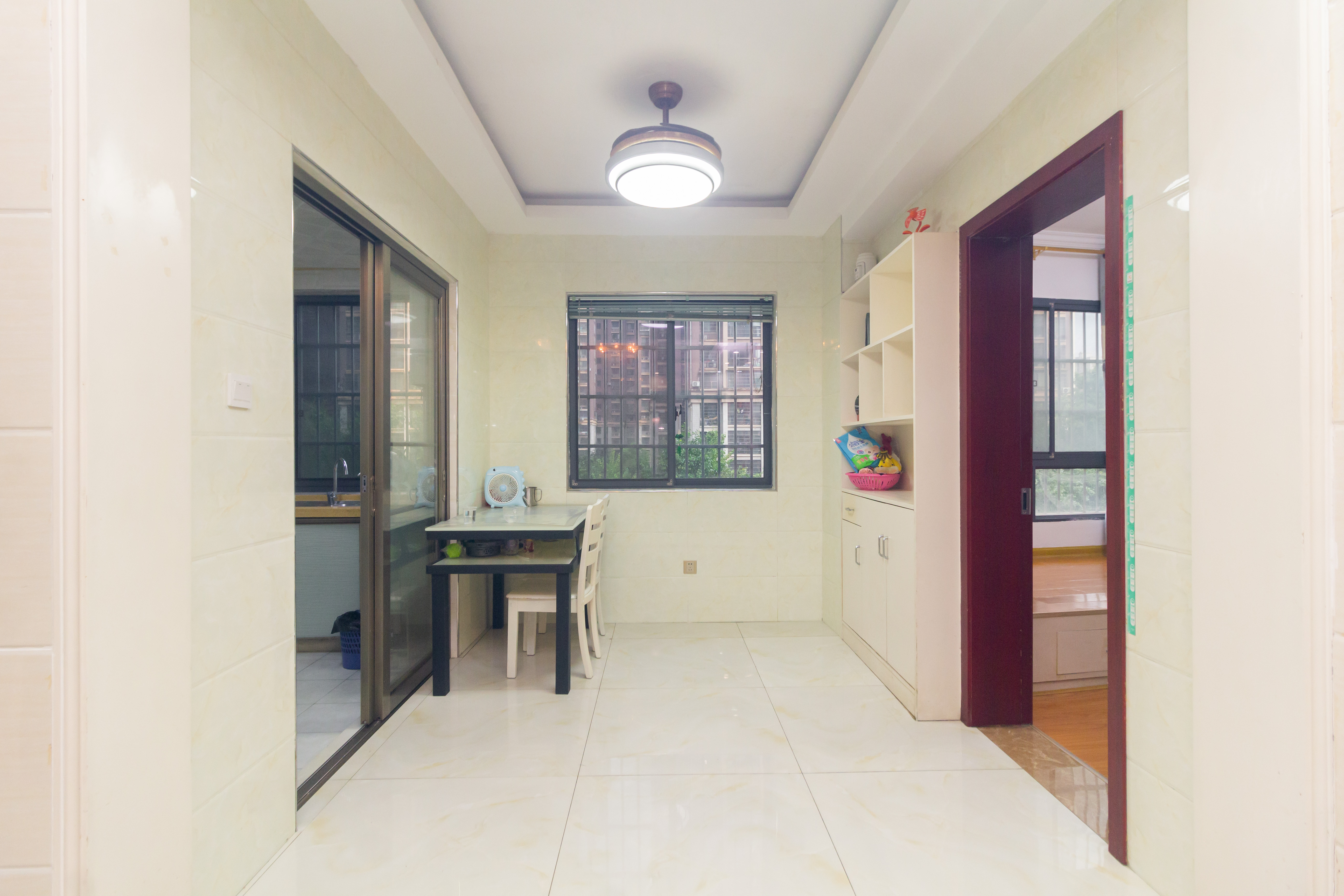 佳美紫郡  3室2厅1卫    68.8万 佳美紫郡  3室2厅1卫    68.8万客厅