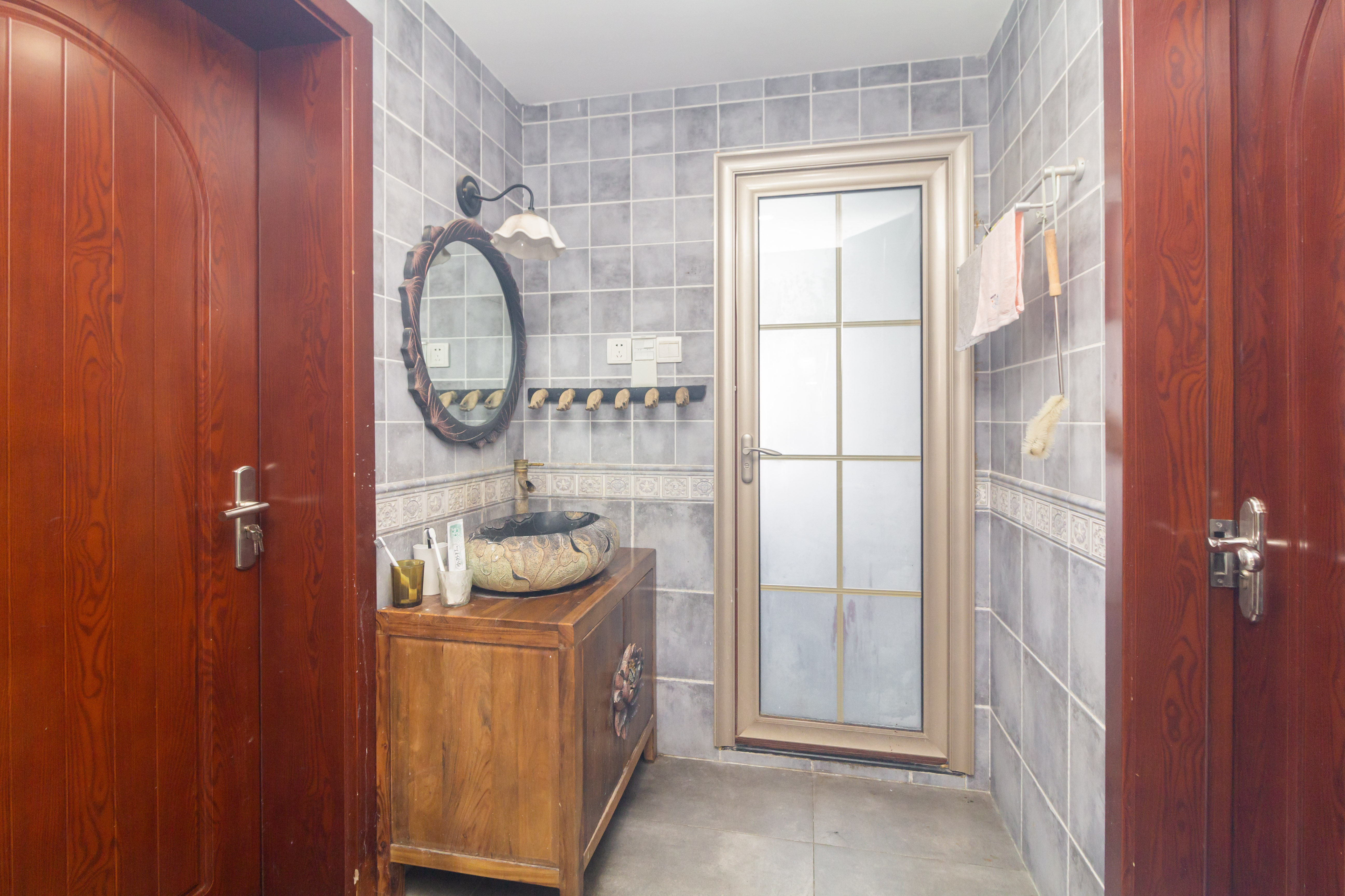 康桥长郡  3室2厅1卫    67.8万 康桥长郡  3室2厅1卫    67.8万卫生间