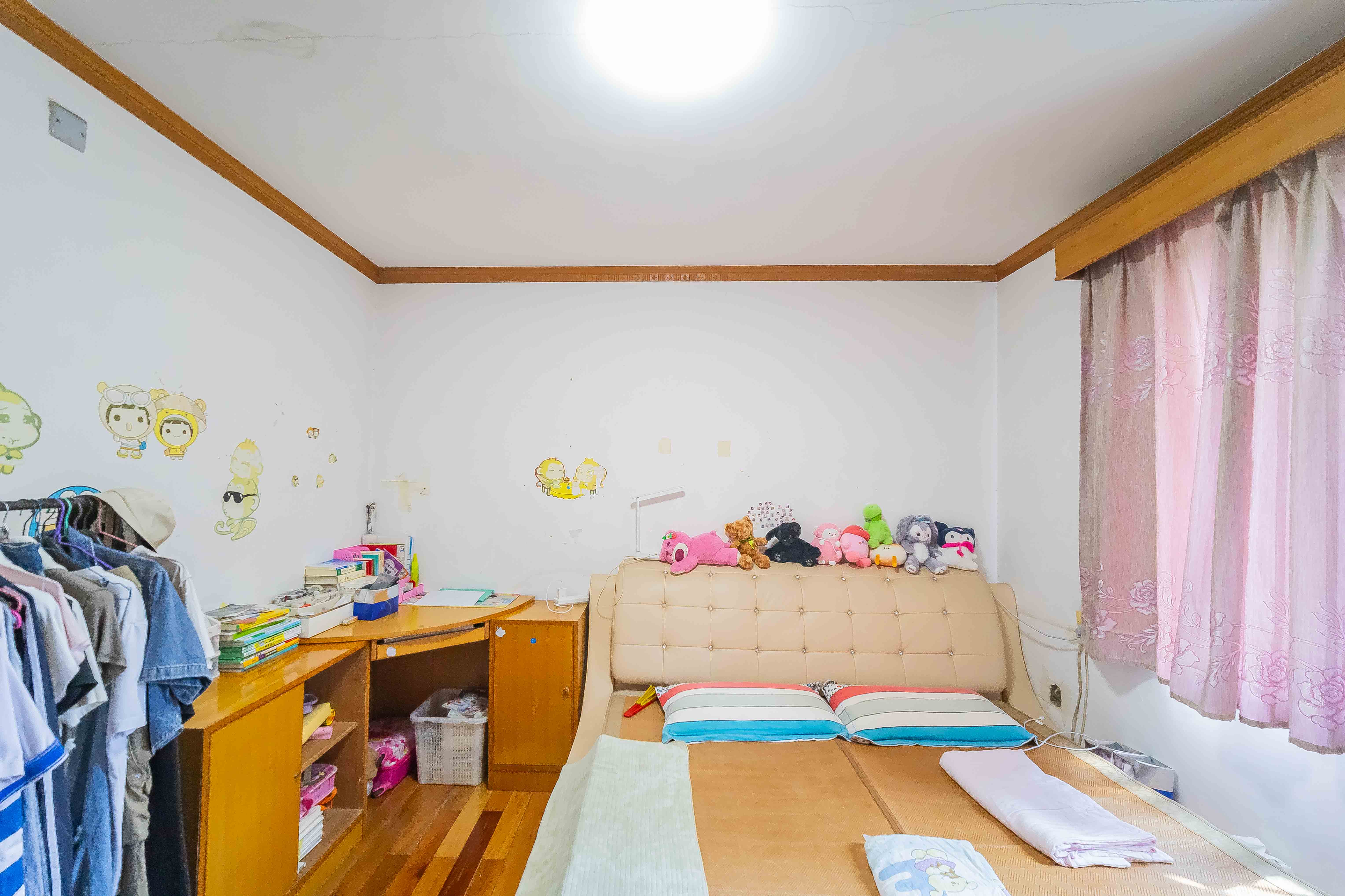 广厦新村  3室2厅1卫   48.00万卧室