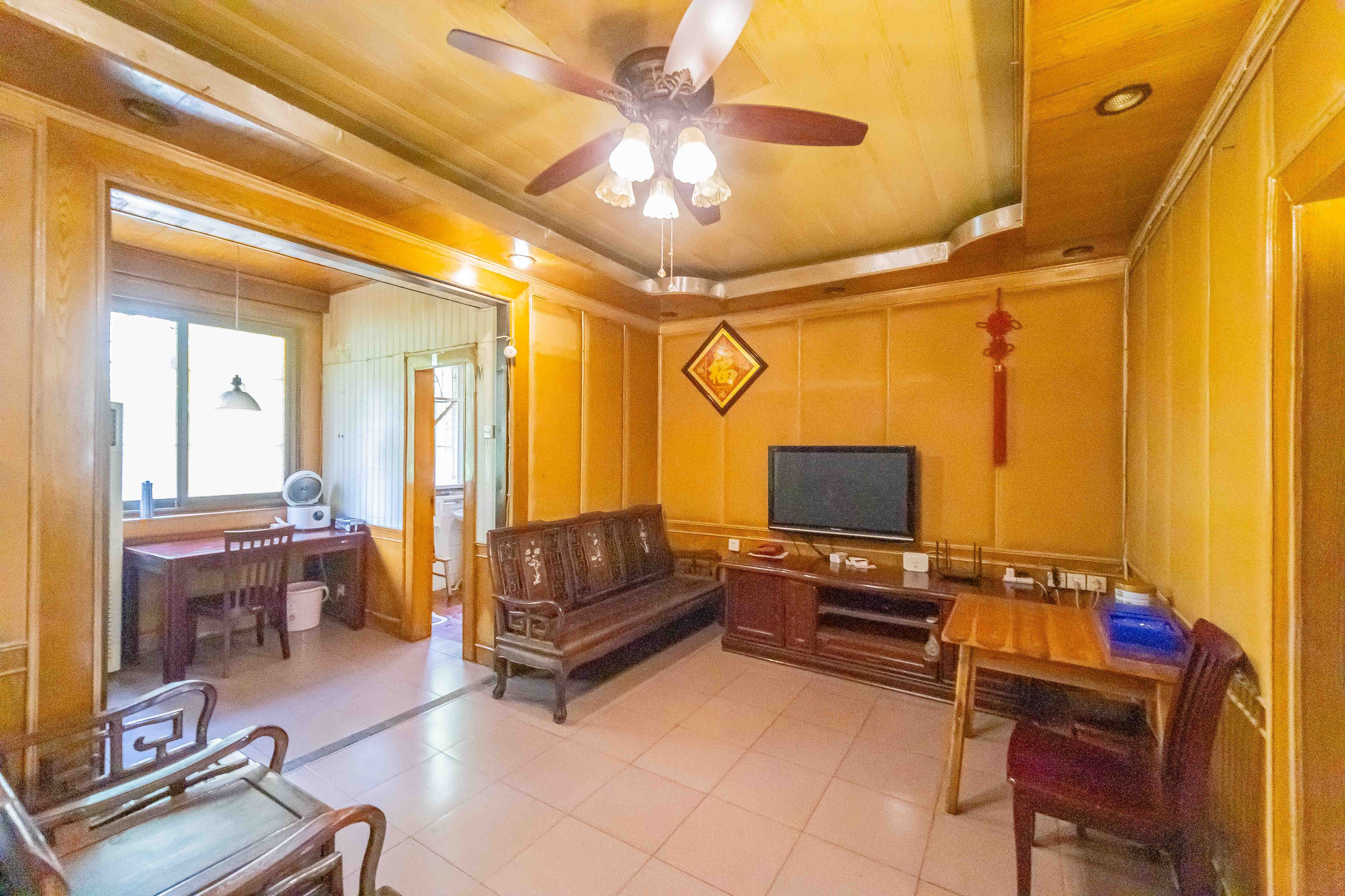 省水院宿舍 2室2厅1卫 67.5万 省水院宿舍 2室2厅1卫 67.5万客厅