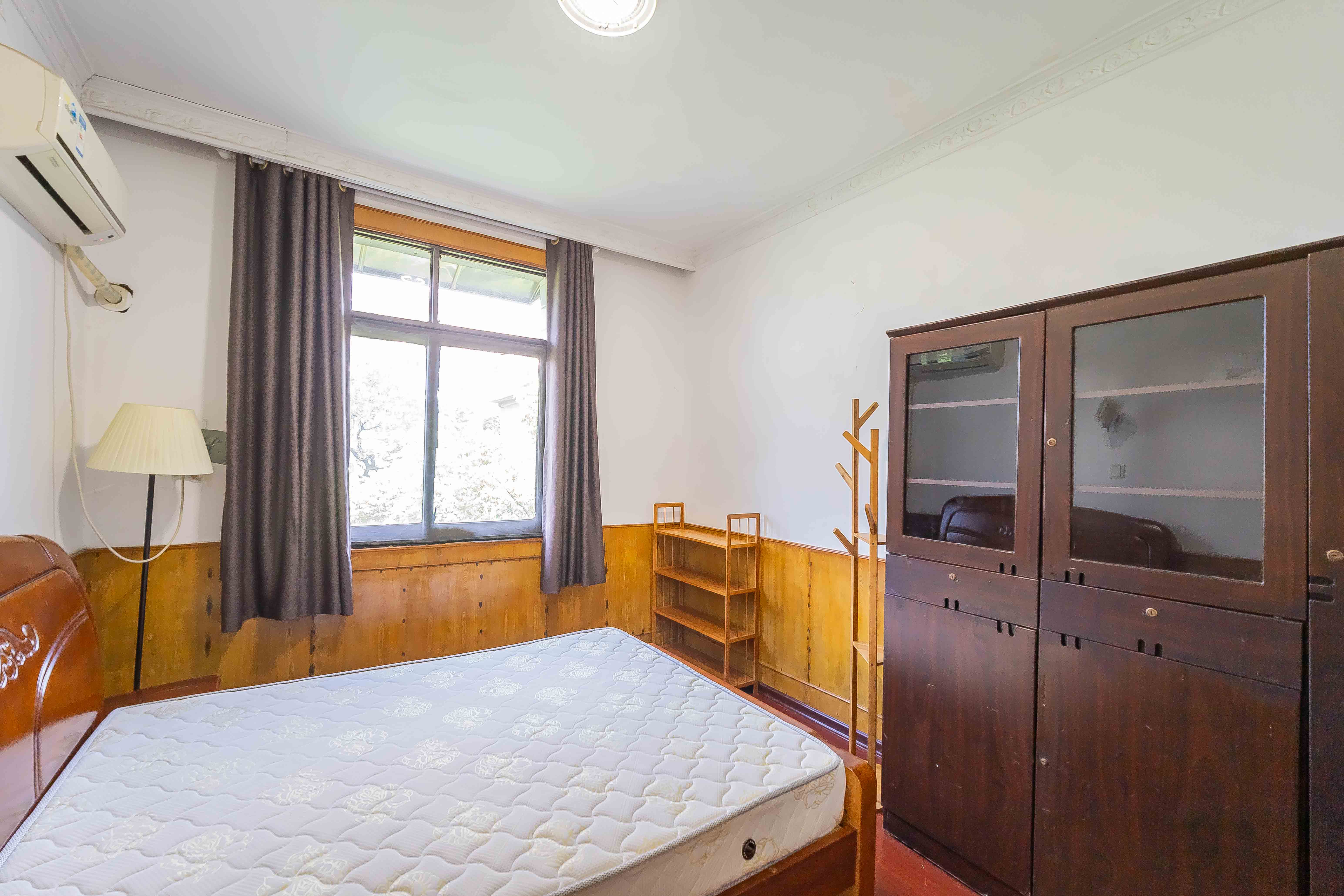 省水院宿舍 3室1厅1卫 60.0万 省水院宿舍 3室1厅1卫 60.0万卧室