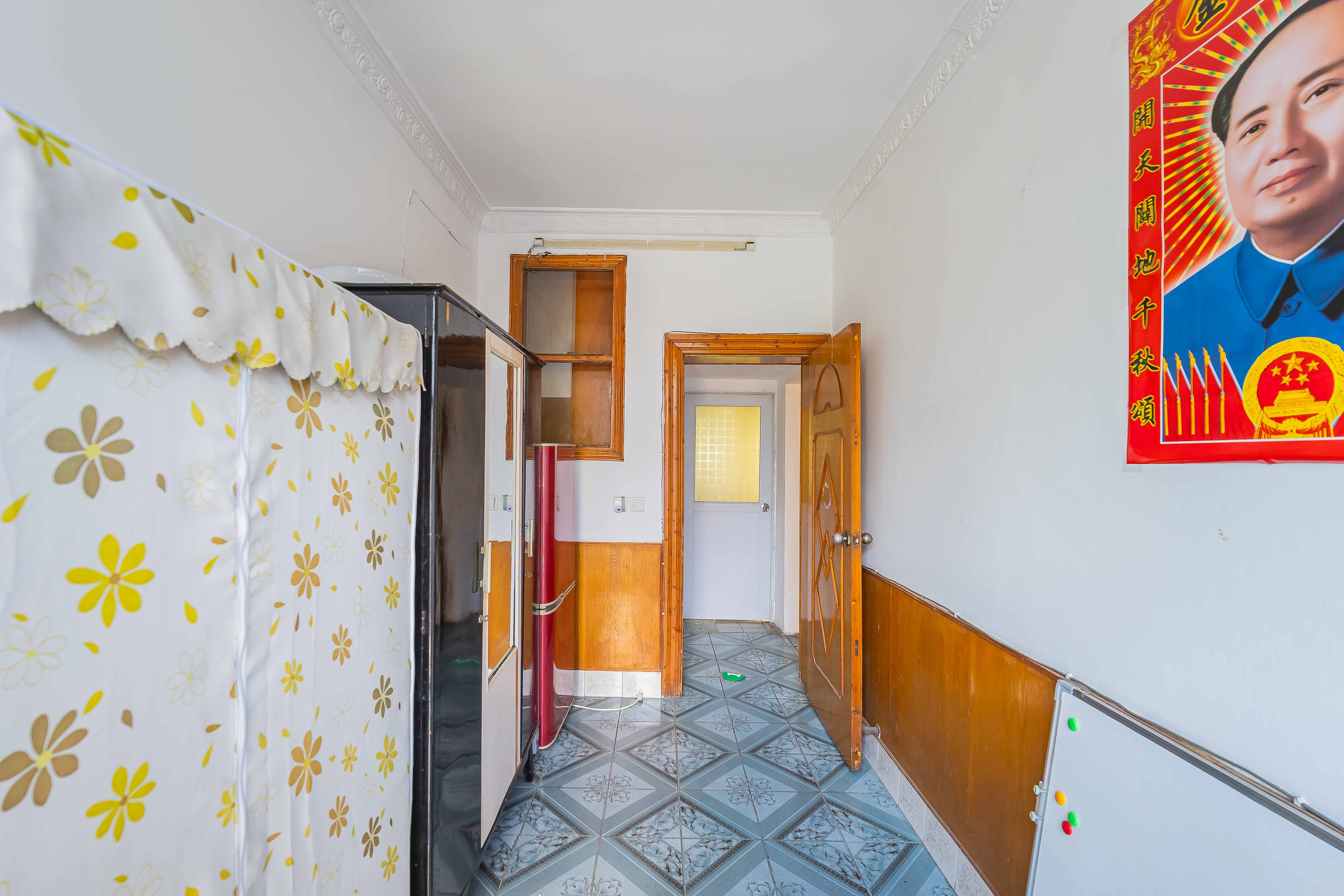 省水院宿舍 3室1厅1卫 60.0万 省水院宿舍 3室1厅1卫 60.0万卧室