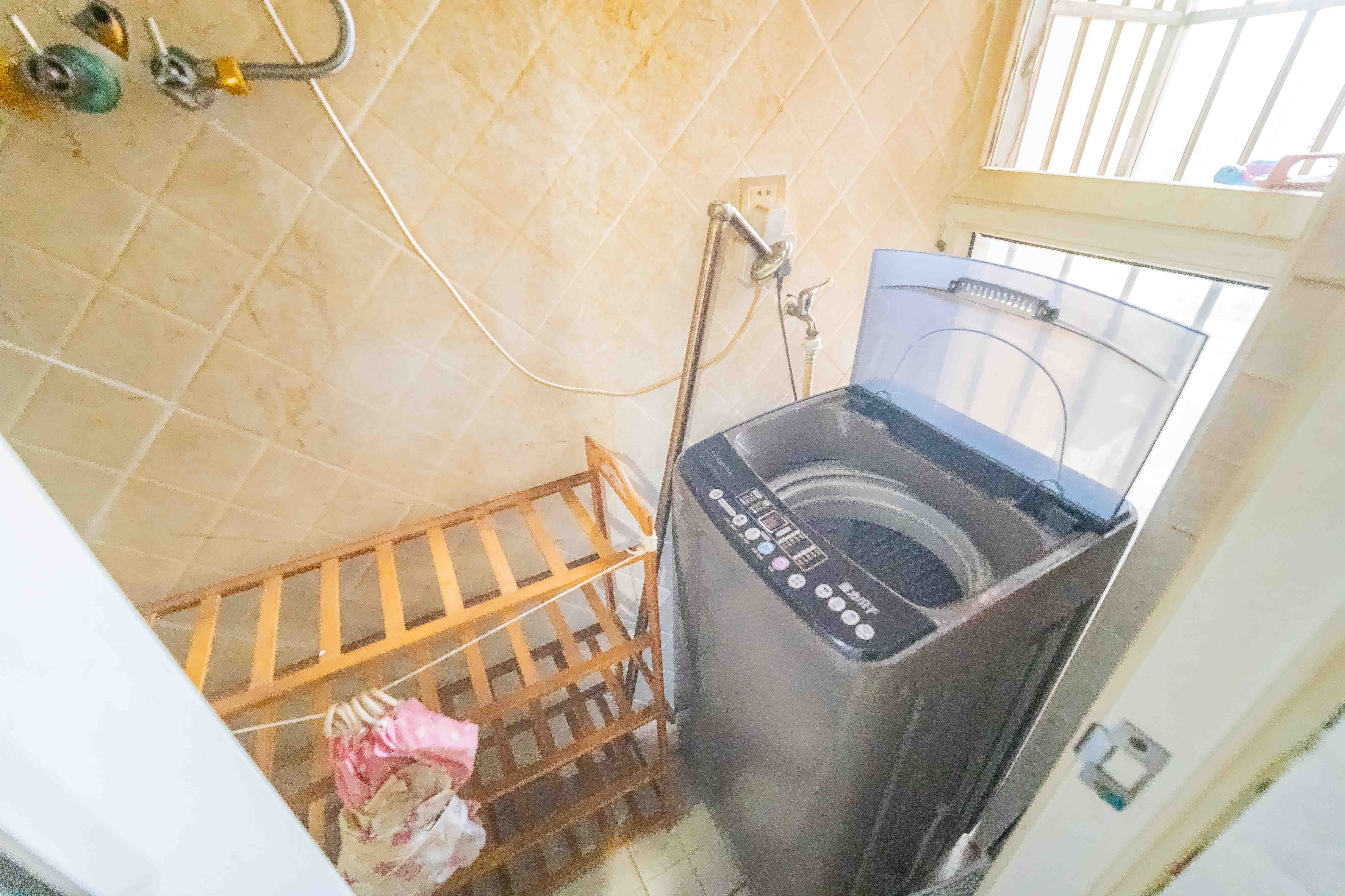 白沙晶城 1室1厅1卫 35.0万 白沙晶城 1室1厅1卫 35.0万阳台