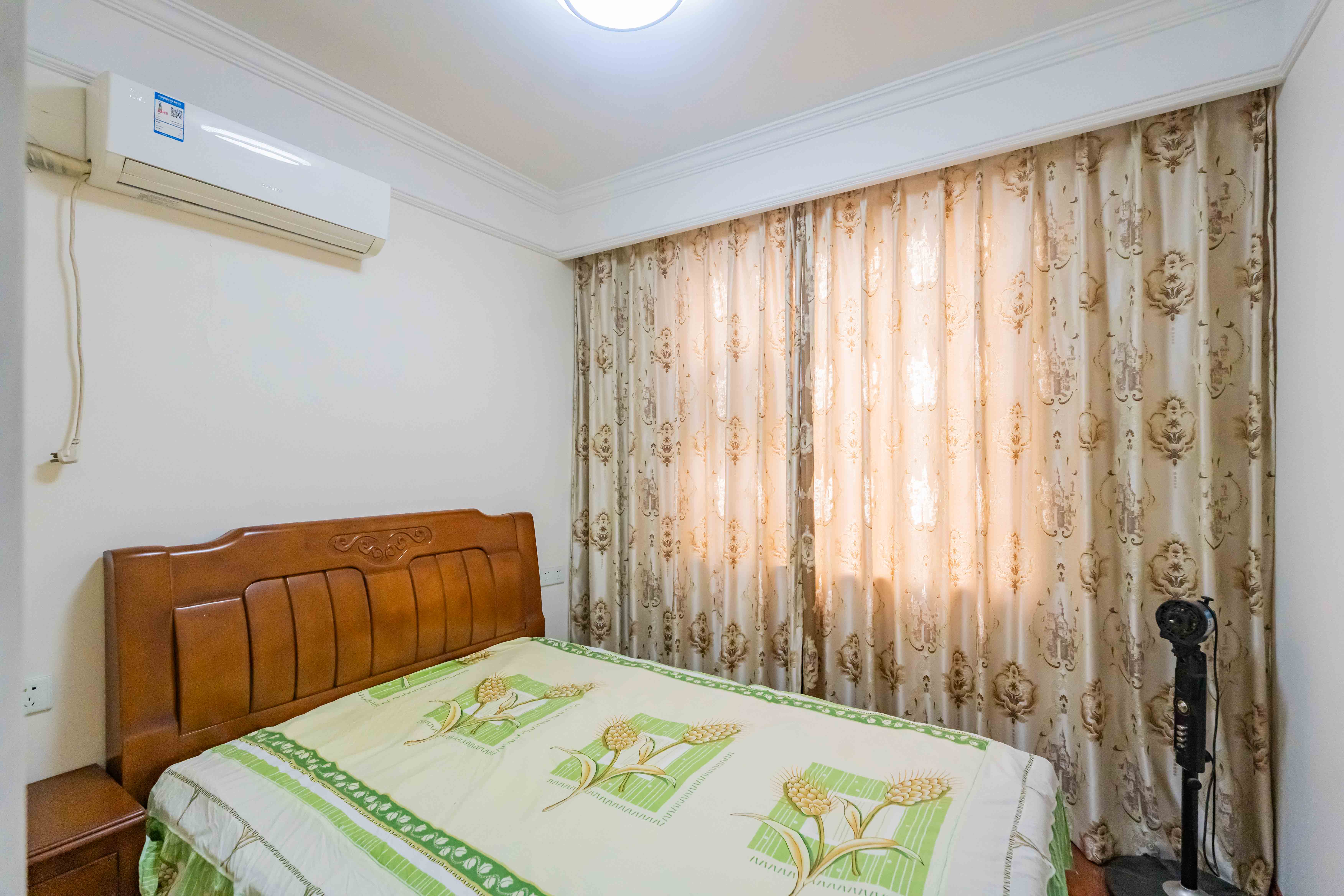 悦湖山 4室2厅2卫 85.0万 悦湖山 4室2厅2卫 85.0万卧室