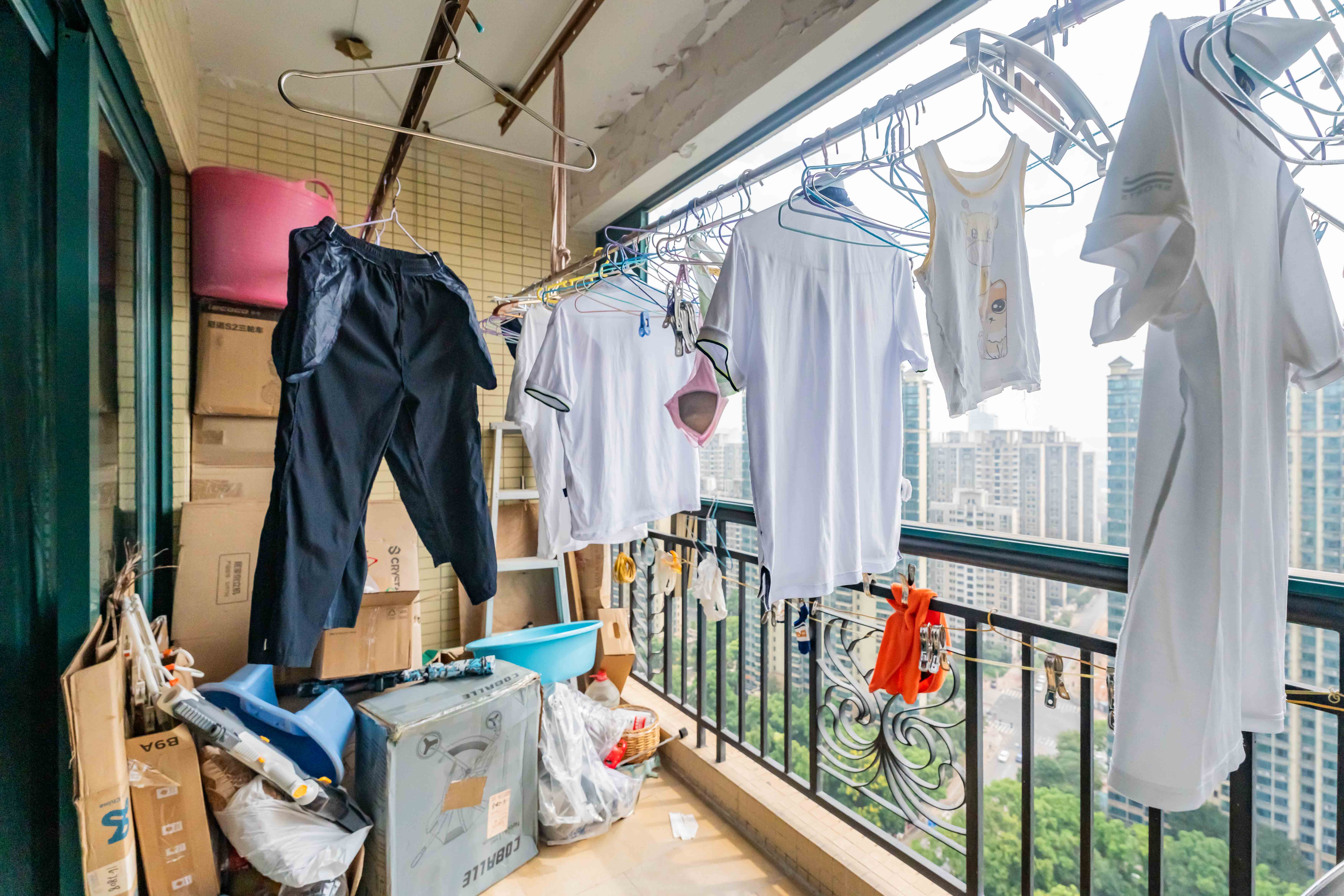 恒大雅苑  3室2厅2卫   136.00万阳台