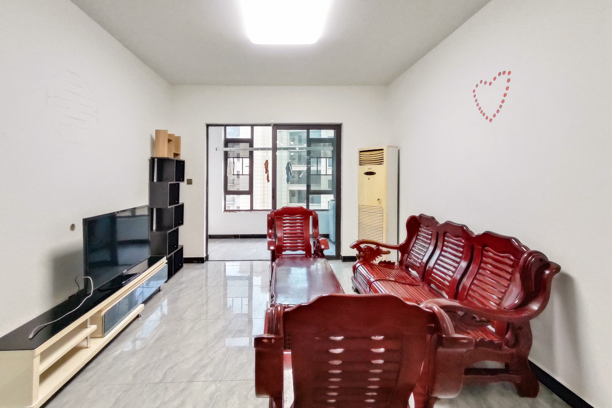 中梁星都荟  3室2厅1卫    68.0万 中梁星都荟  3室2厅1卫    68.0万客厅