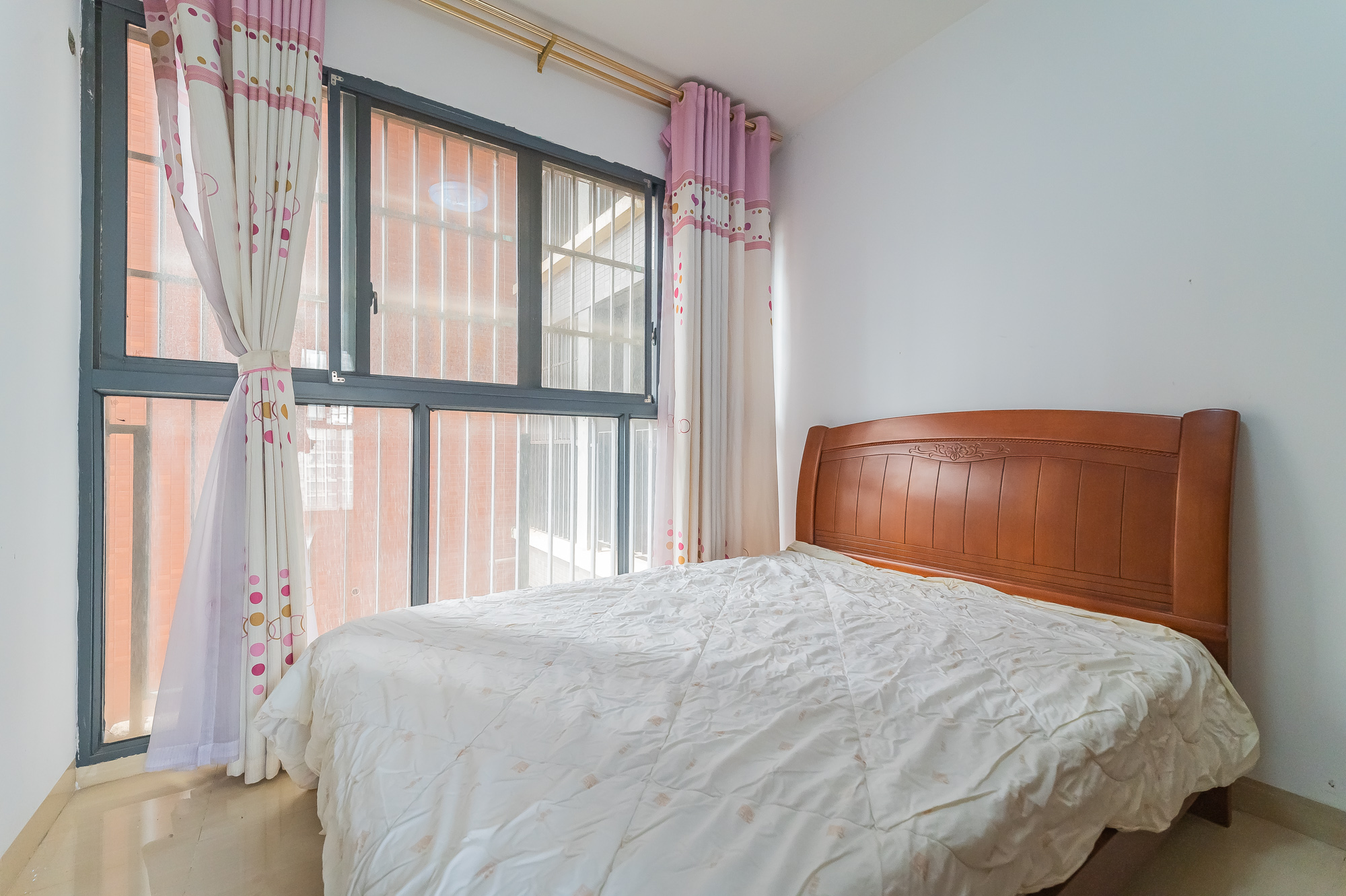 华润凤凰城二期  3室2厅1卫    78.8万 华润凤凰城二期  3室2厅1卫    78.8万卧室