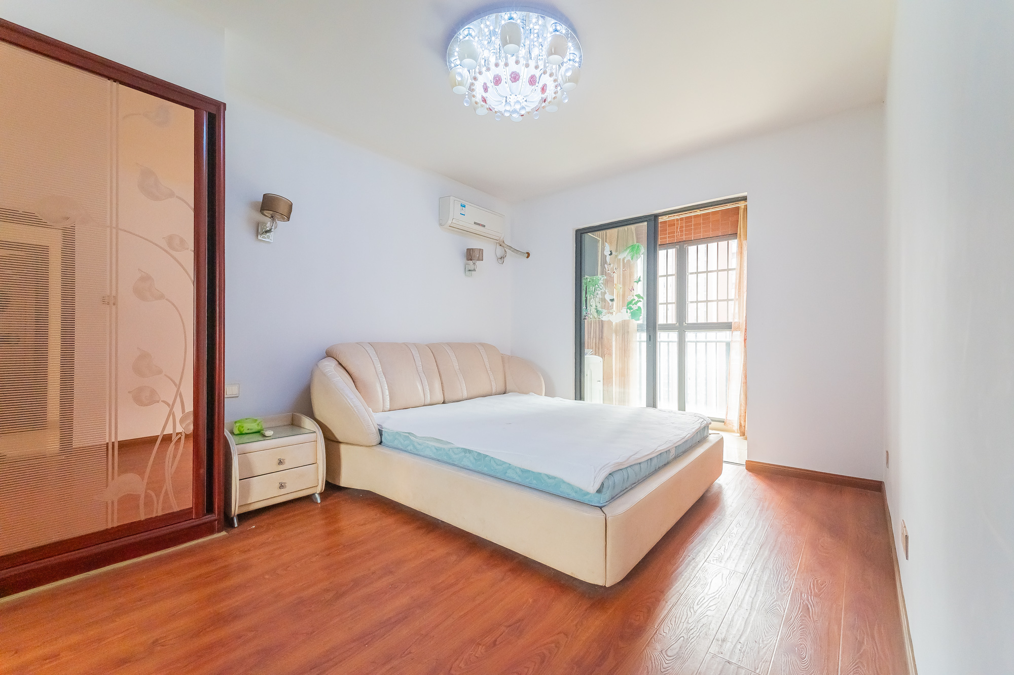 华润凤凰城二期  3室2厅1卫    78.8万 华润凤凰城二期  3室2厅1卫    78.8万卧室