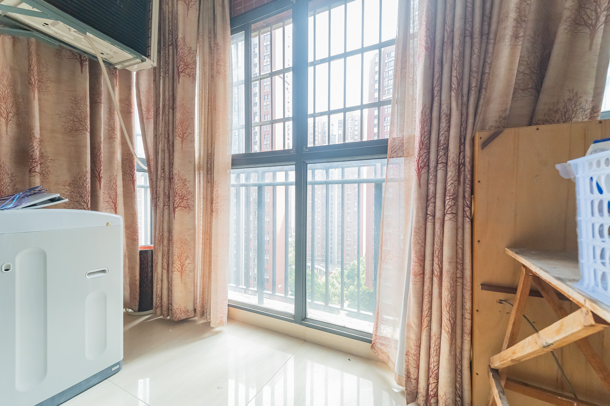 华润凤凰城二期  3室2厅1卫    78.8万 华润凤凰城二期  3室2厅1卫    78.8万阳台